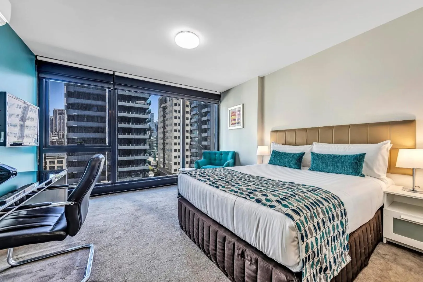 Bed in Pegasus Apart-Hotel