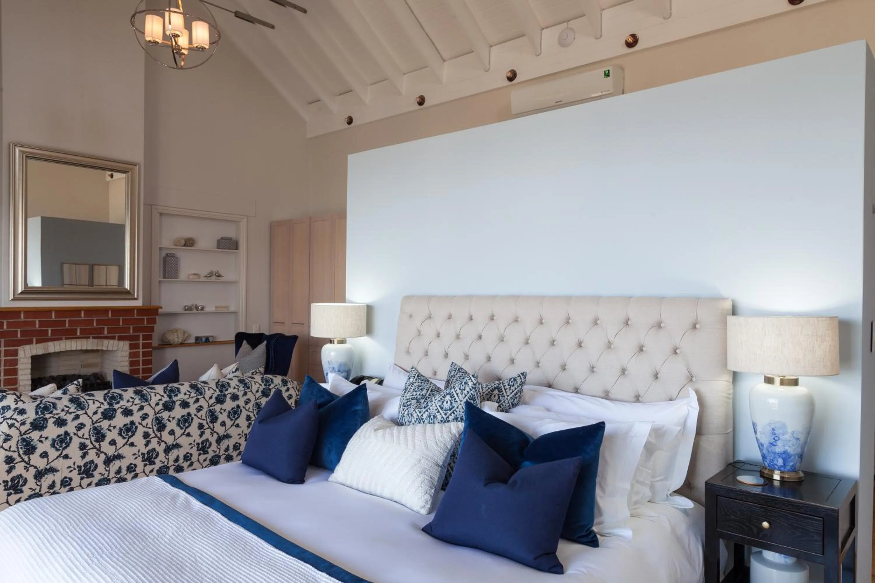 Bed in Tintswalo Boulders