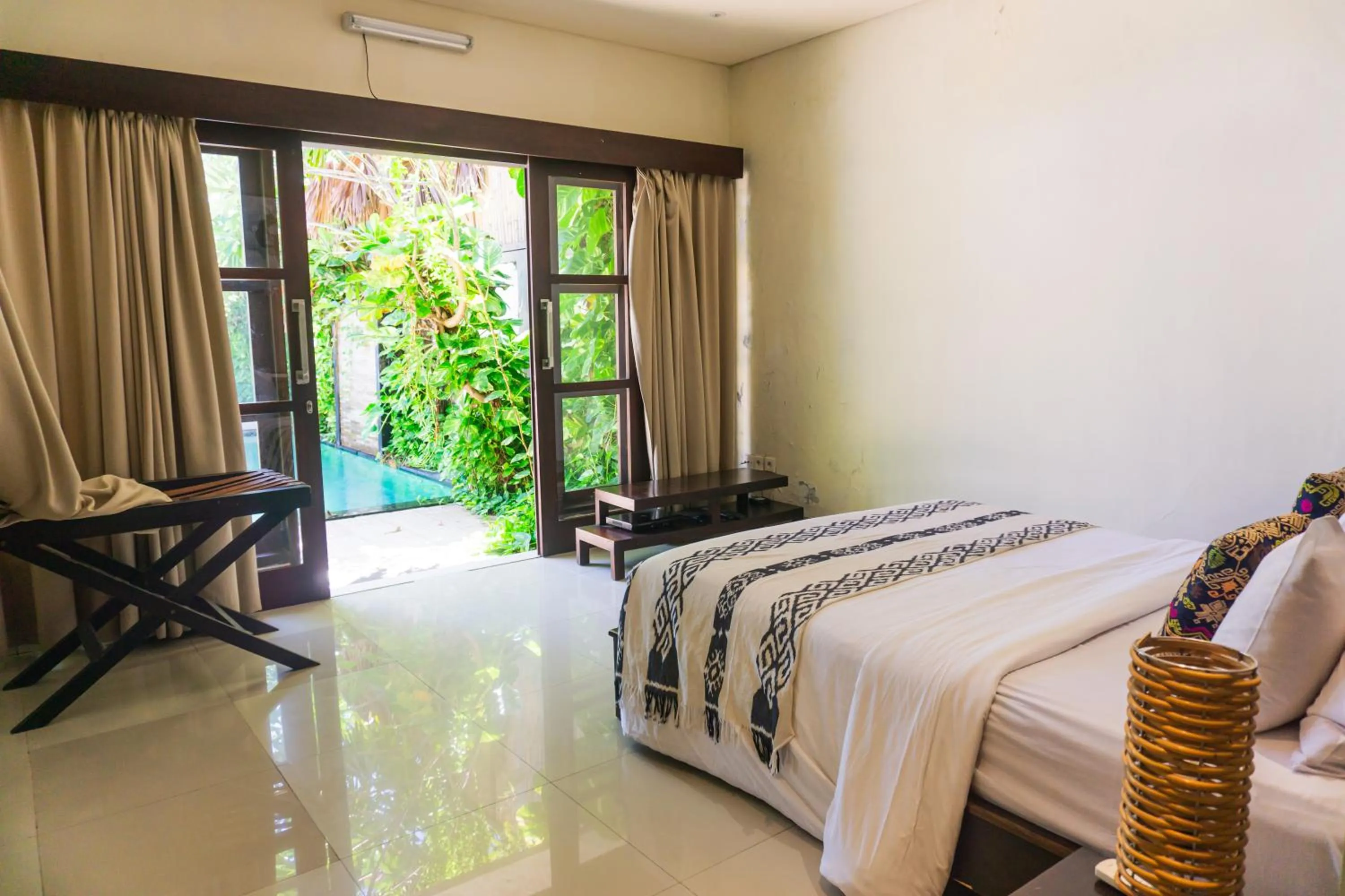Bed in The Lakshmi Villas by The Beach House