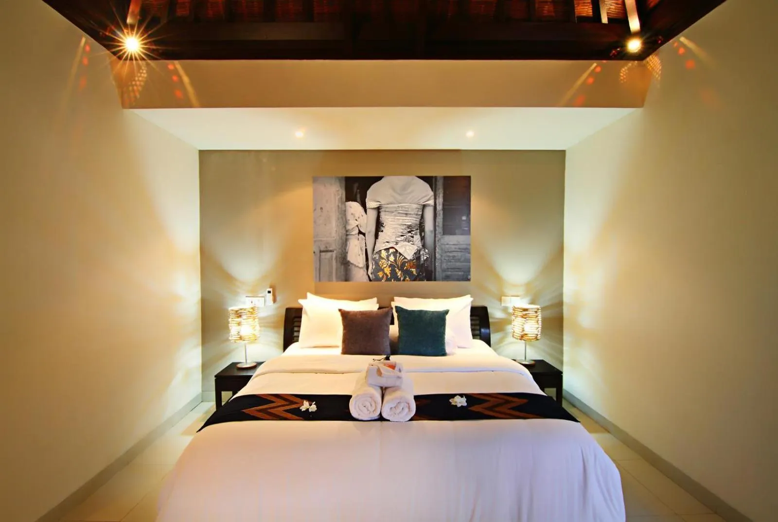Bed in The Lakshmi Villas by The Beach House