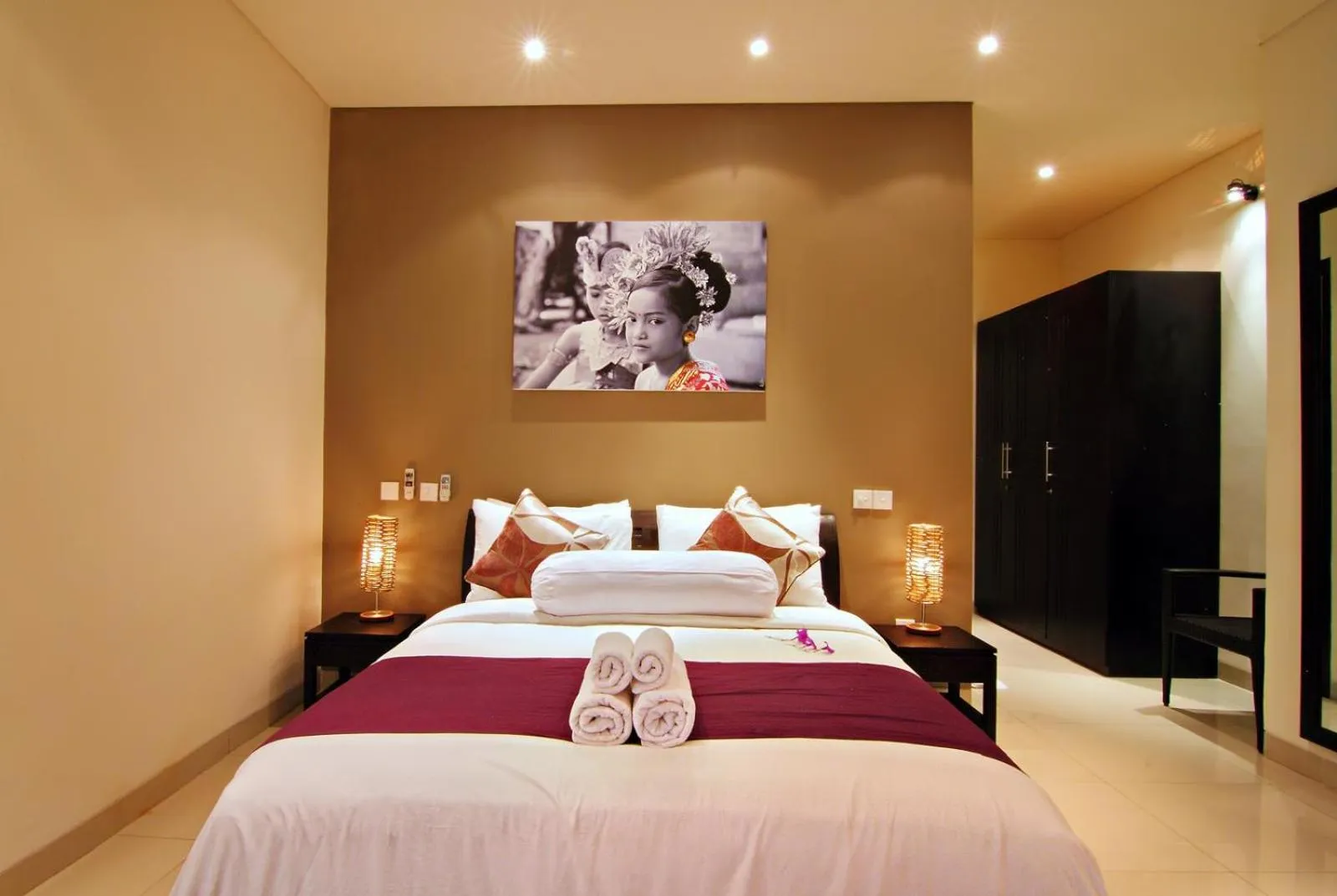 Bed in The Lakshmi Villas by The Beach House