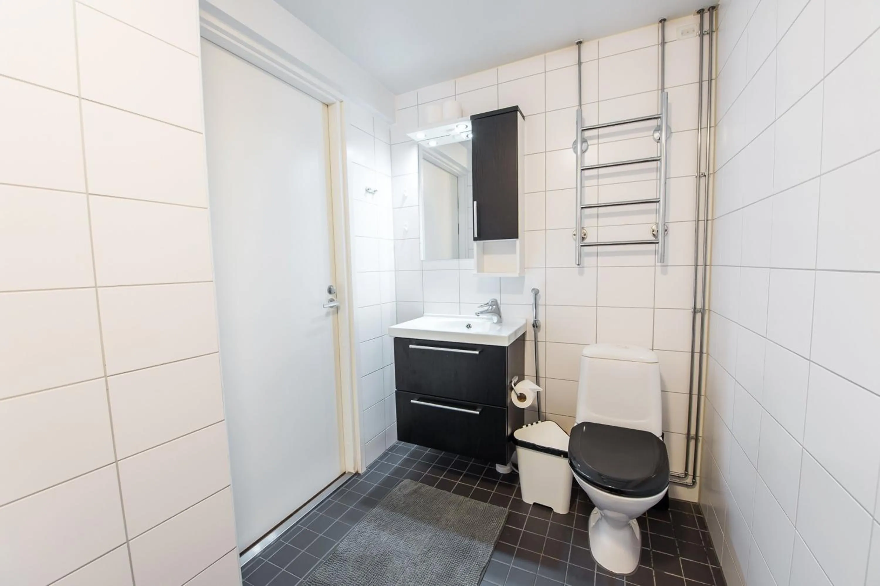 Bathroom in Forenom Serviced Apartments Helsinki Lapinlahdenkatu