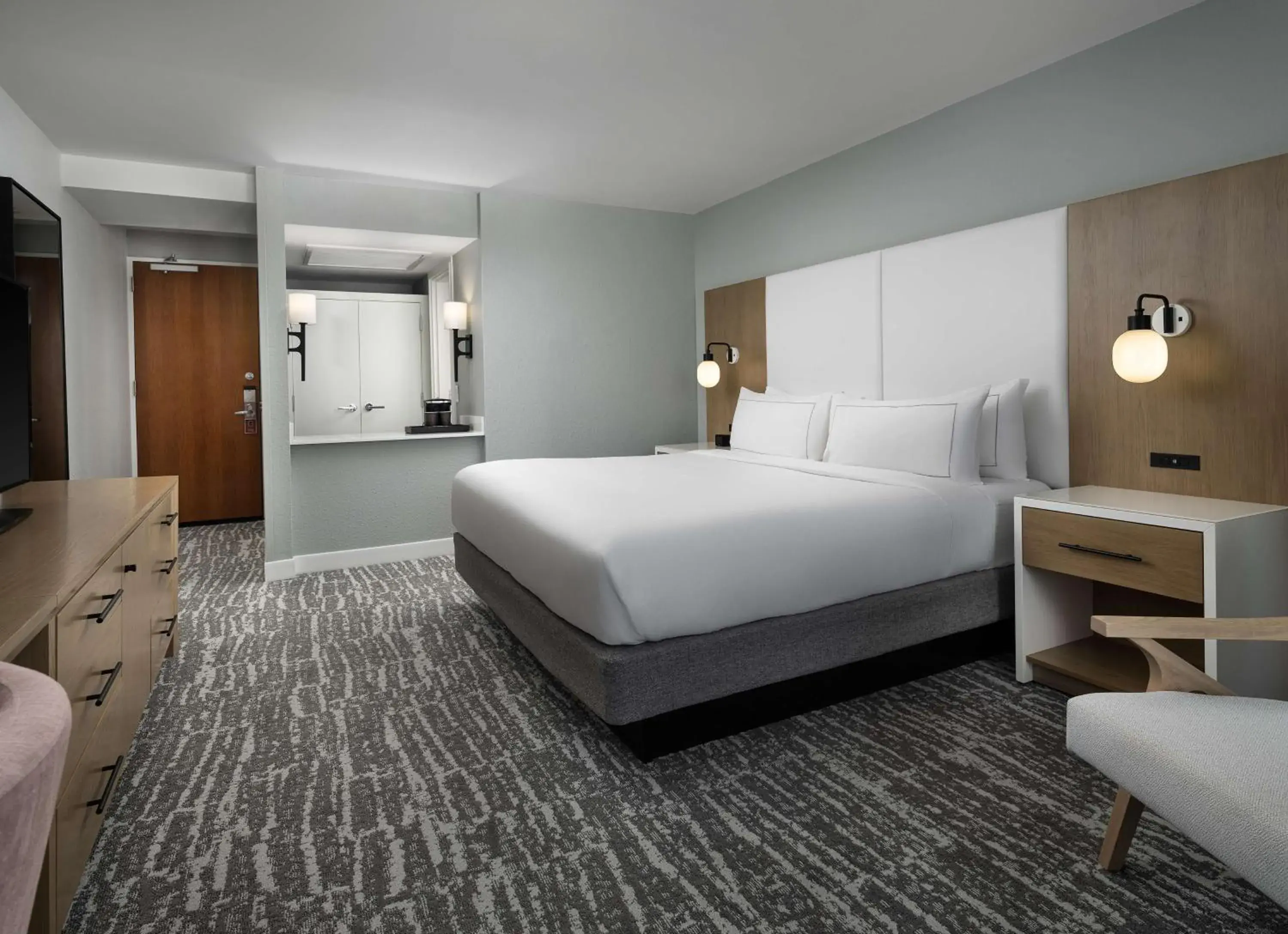 King Room with Ocean View - Hearing Accessible in Hilton Myrtle Beach Resort King Room with Ocean View - Hearing Accessible in Hilton Myrtle Beach Resort