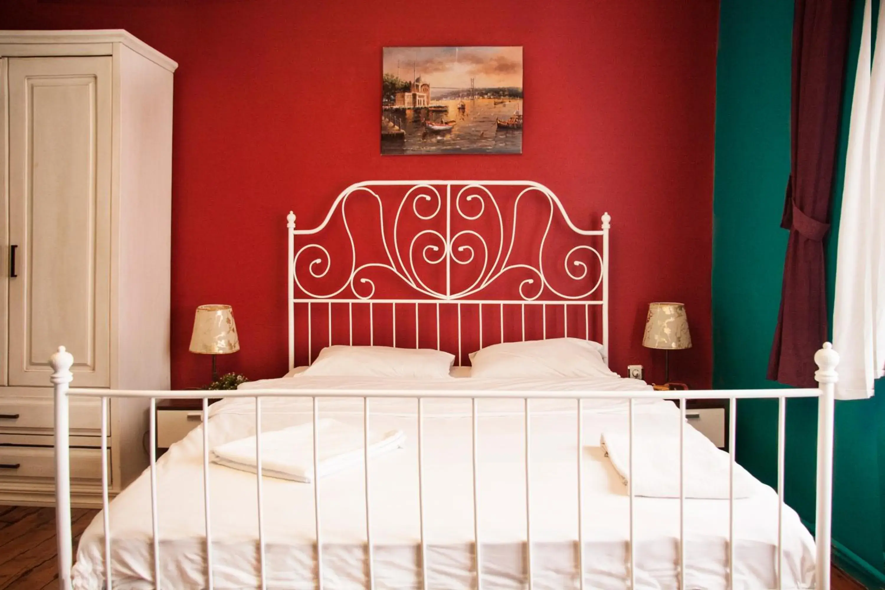 Deluxe Triple Room with Private Bathroom in Cheers Midtown Hostel Deluxe Triple Room with Private Bathroom in Cheers Midtown Hostel