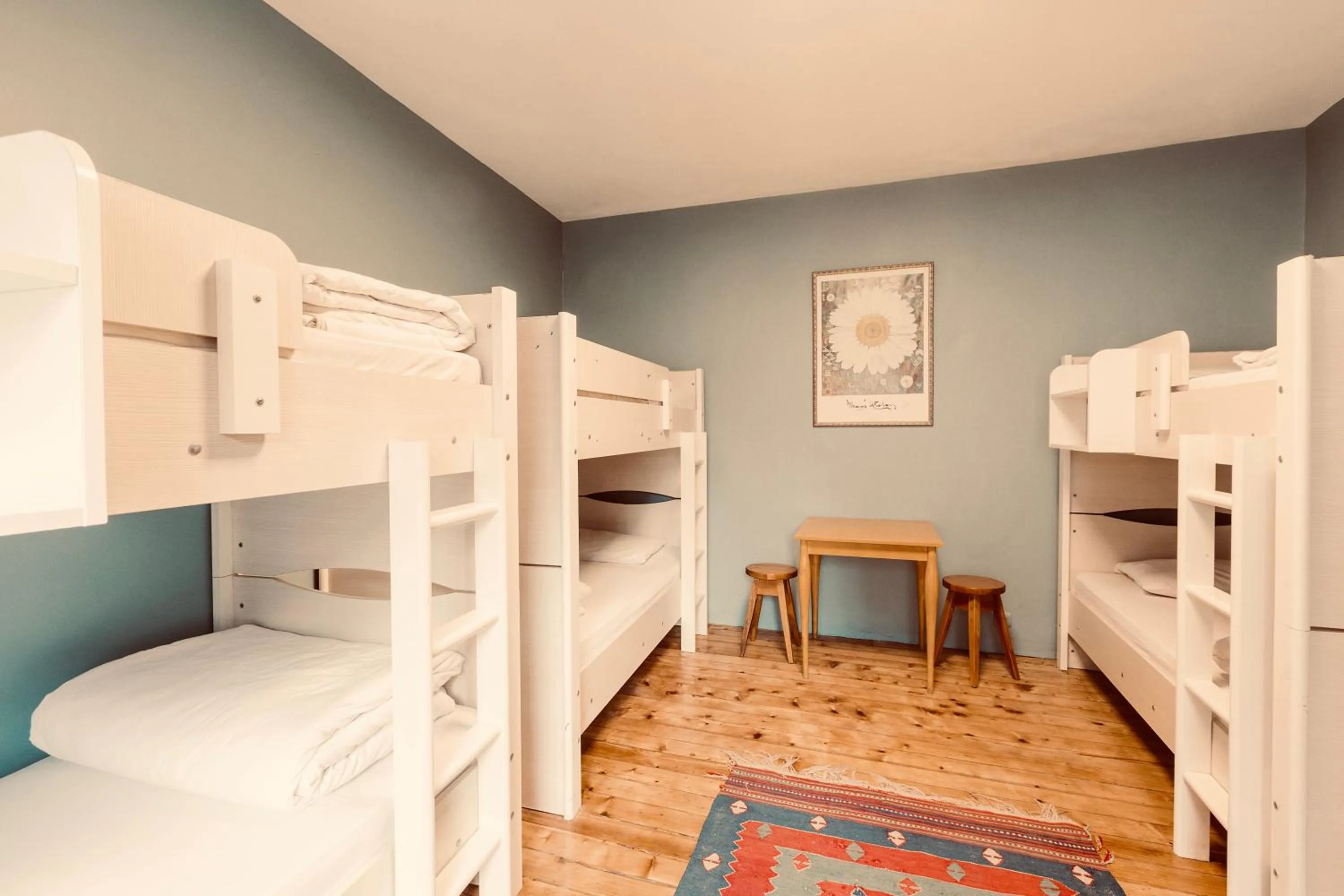 bunk bed, Bed in Cheers Midtown Hostel