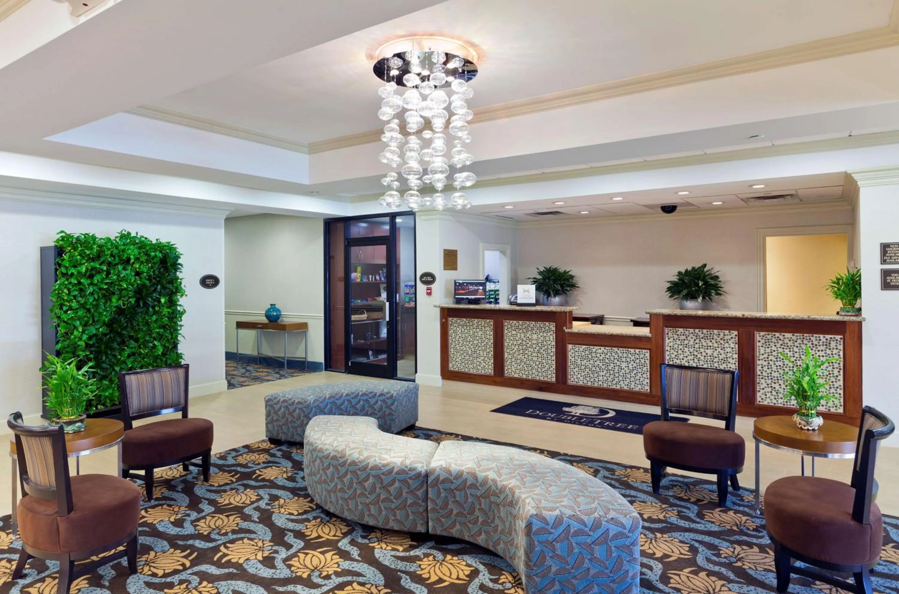 Lobby or reception in DoubleTree by Hilton Mahwah