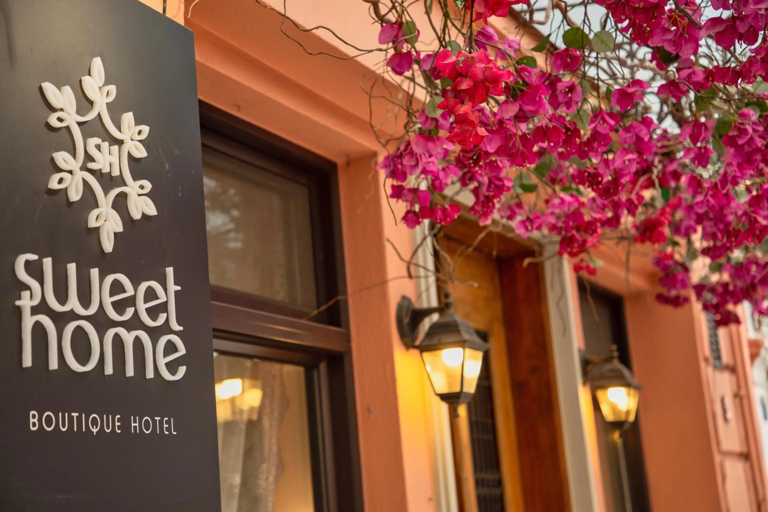 Facade/entrance in Sweet Home Hotel