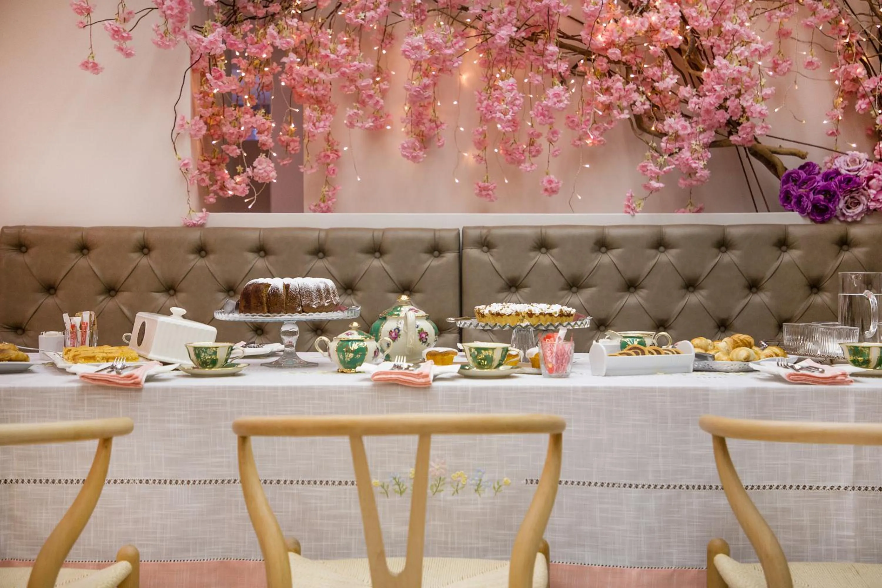 Breakfast in Sweet Home Hotel