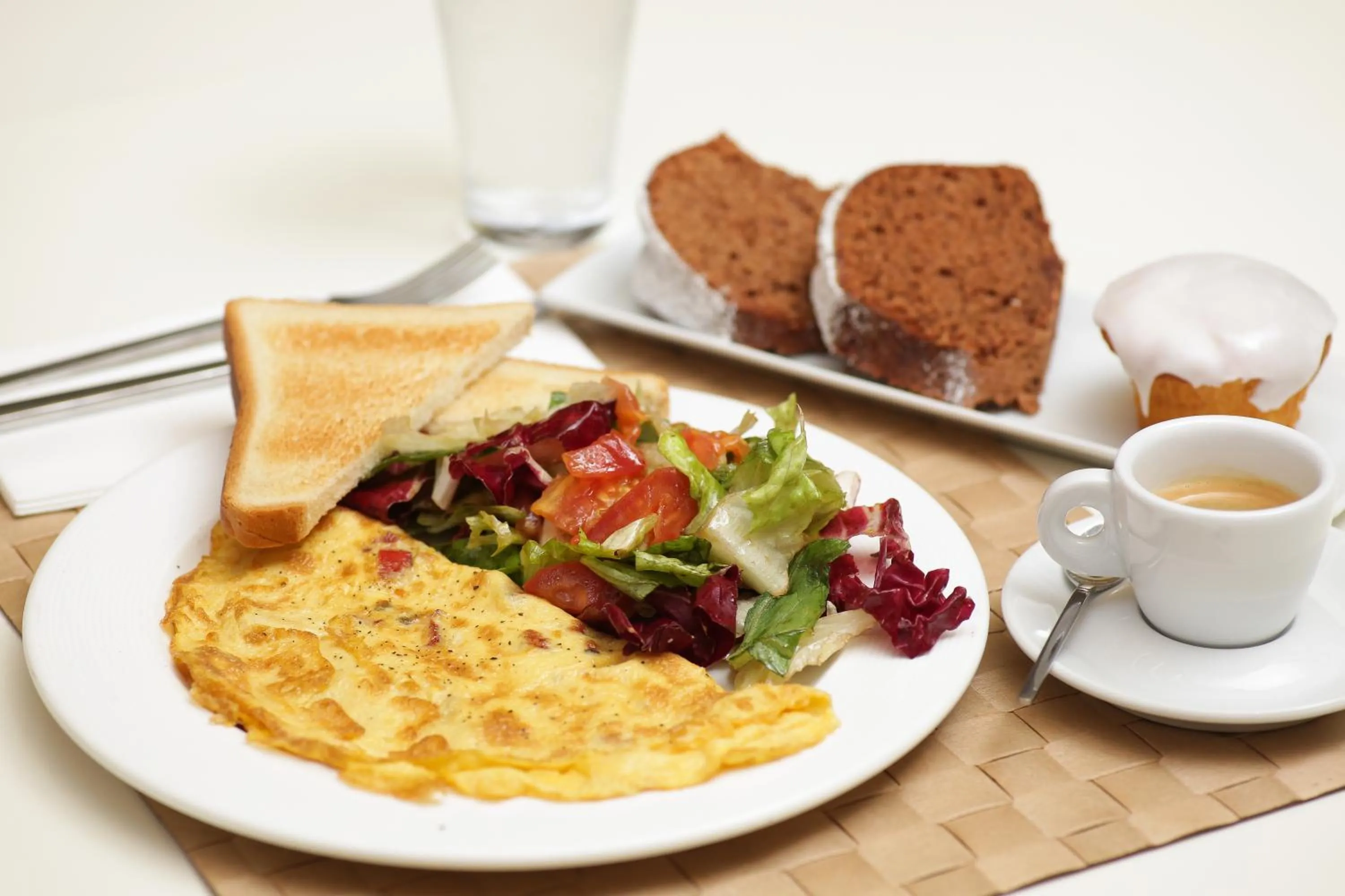 Breakfast in Sweet Home Hotel