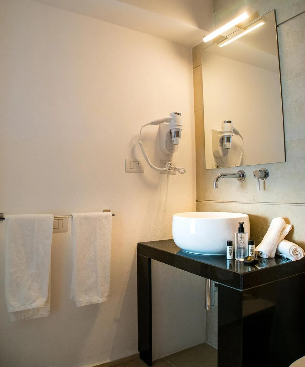 Bathroom in Re Dionisio Luxury Suites