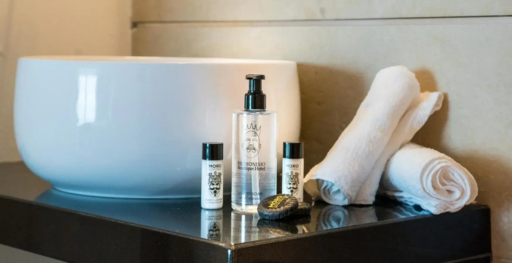 Junior Suite in Re Dionisio Luxury Suites Junior Suite in Re Dionisio Luxury Suites