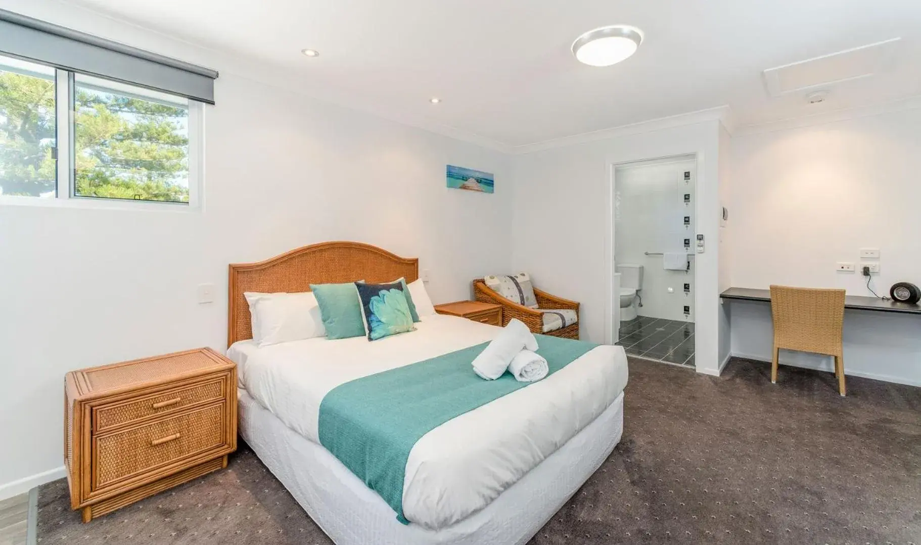 Queen Studio in Adrift Apartments Yamba Queen Studio in Adrift Apartments Yamba