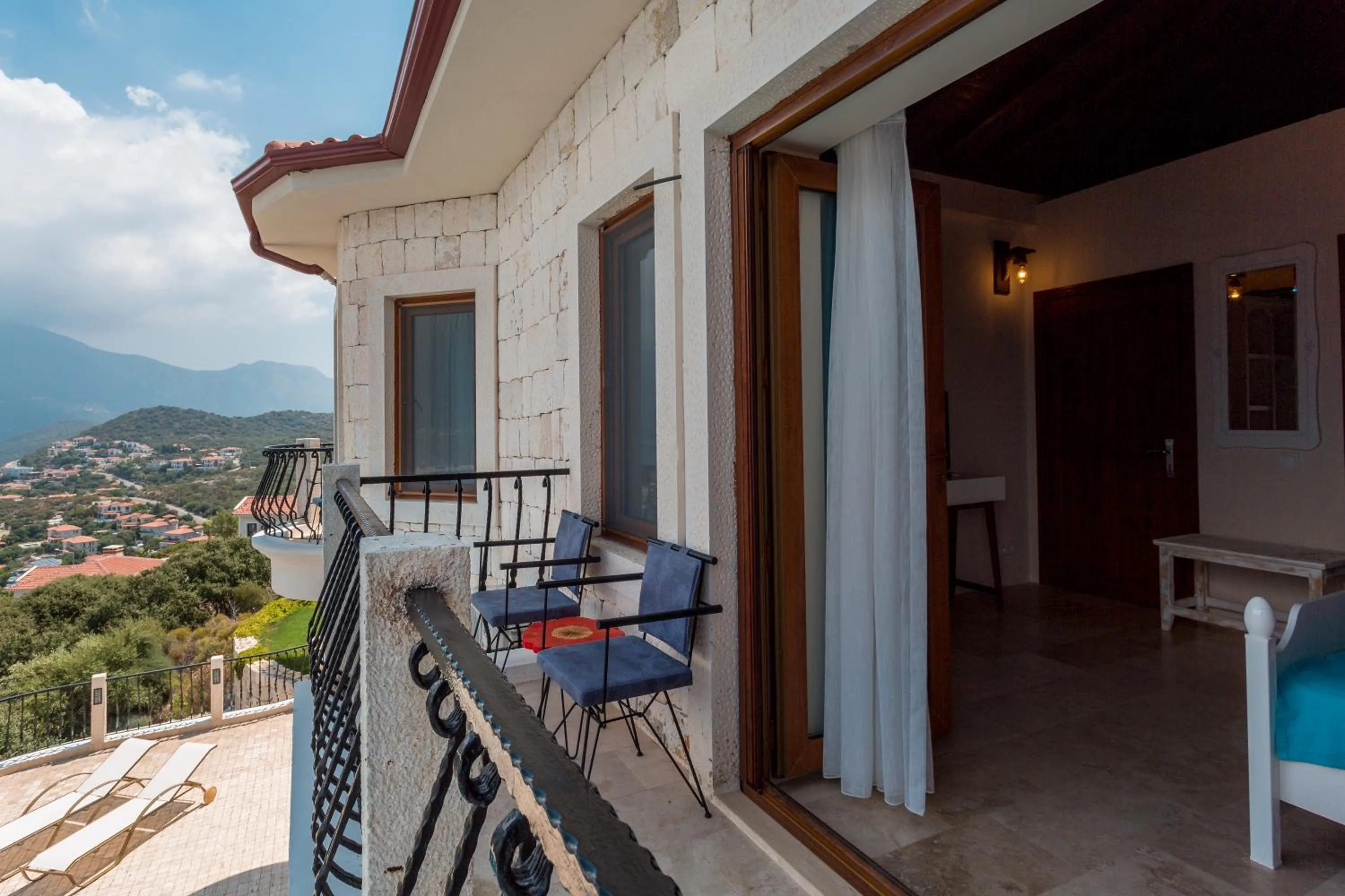 Balcony/Terrace in Hillcity Hotel