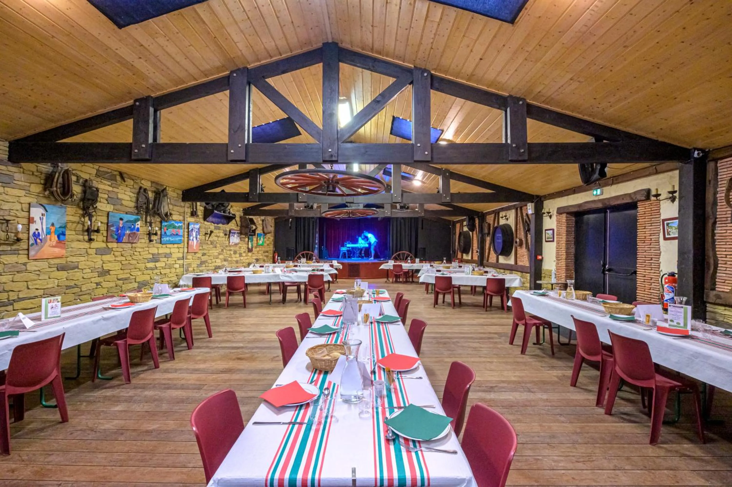 Restaurant/places to eat in Village Club Le Saint Ignace