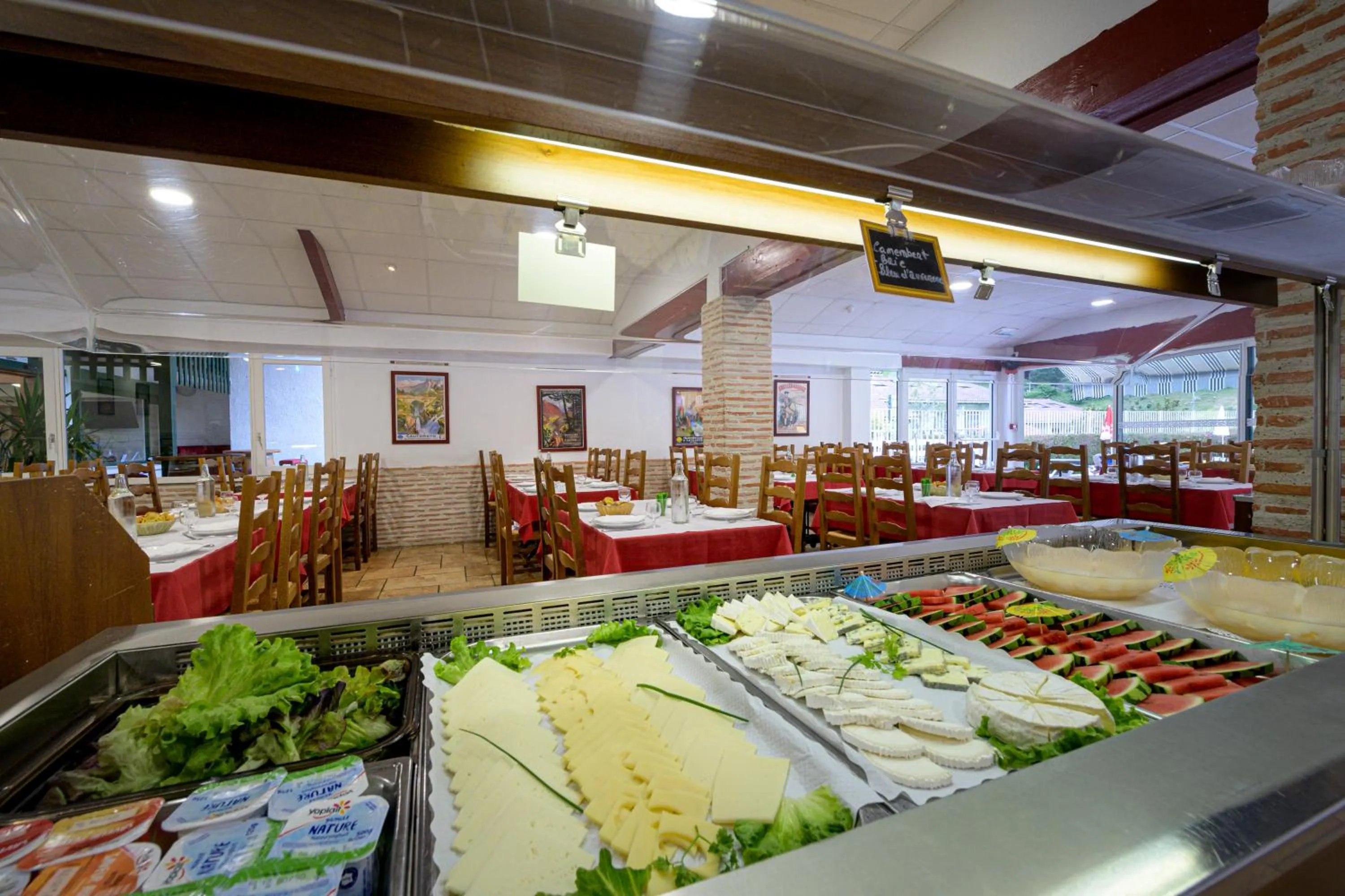 Restaurant/places to eat in Village Club Le Saint Ignace