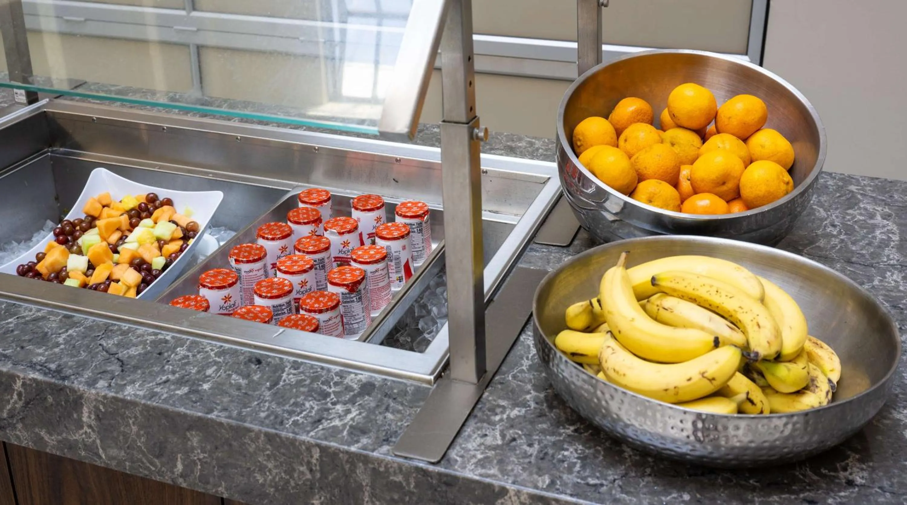 Breakfast in Embassy Suites by Hilton Bloomington/Minneapolis