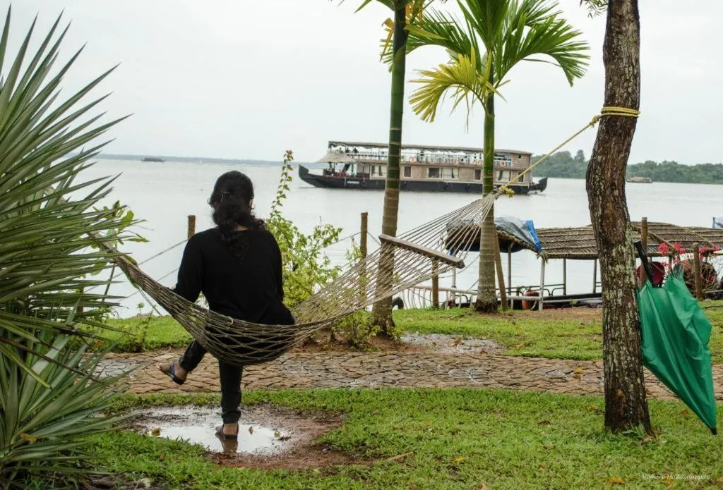 Deshadan Backwater Resort - The best sunrise view