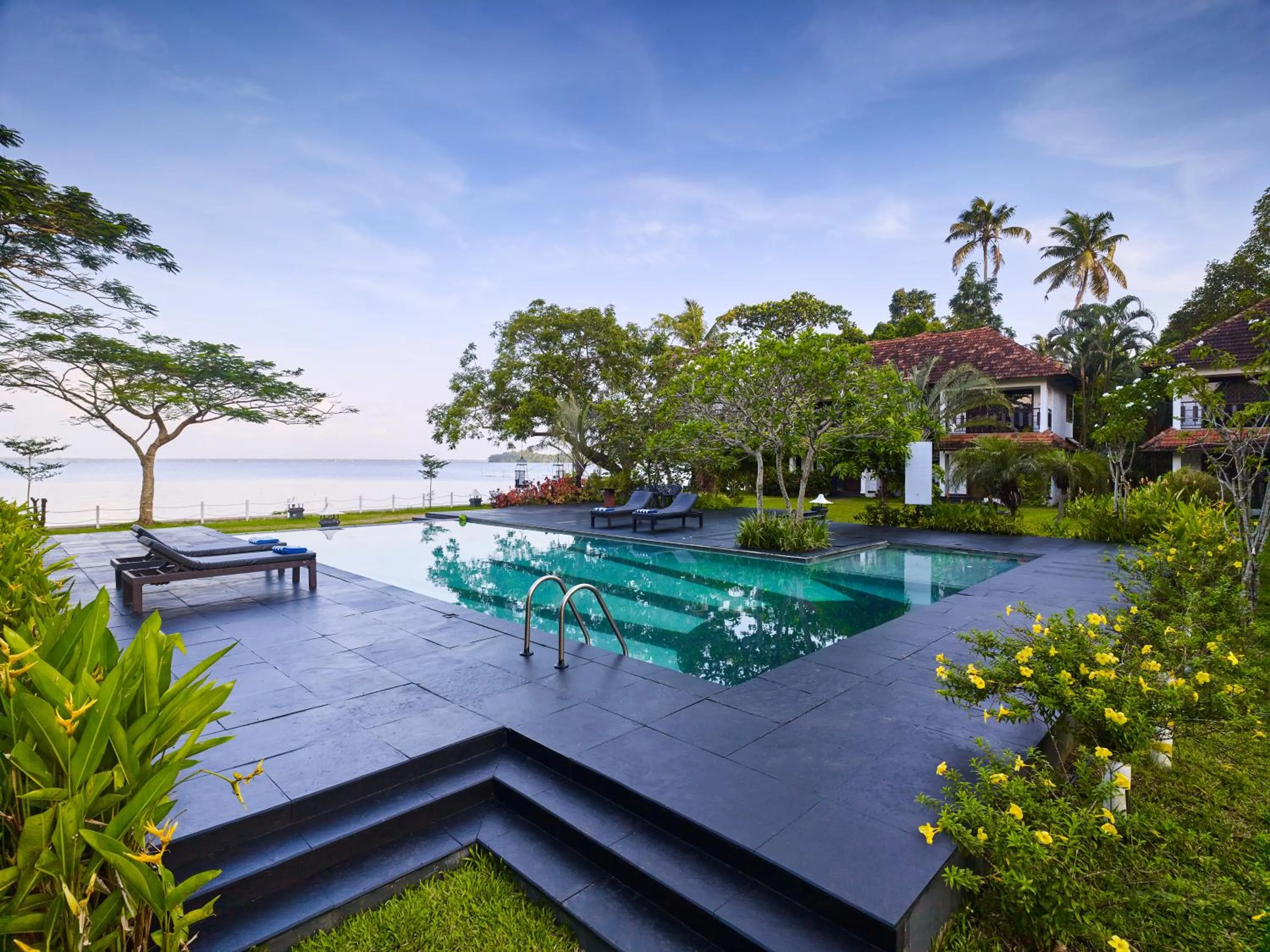 Deshadan Backwater Resort - The best sunrise view