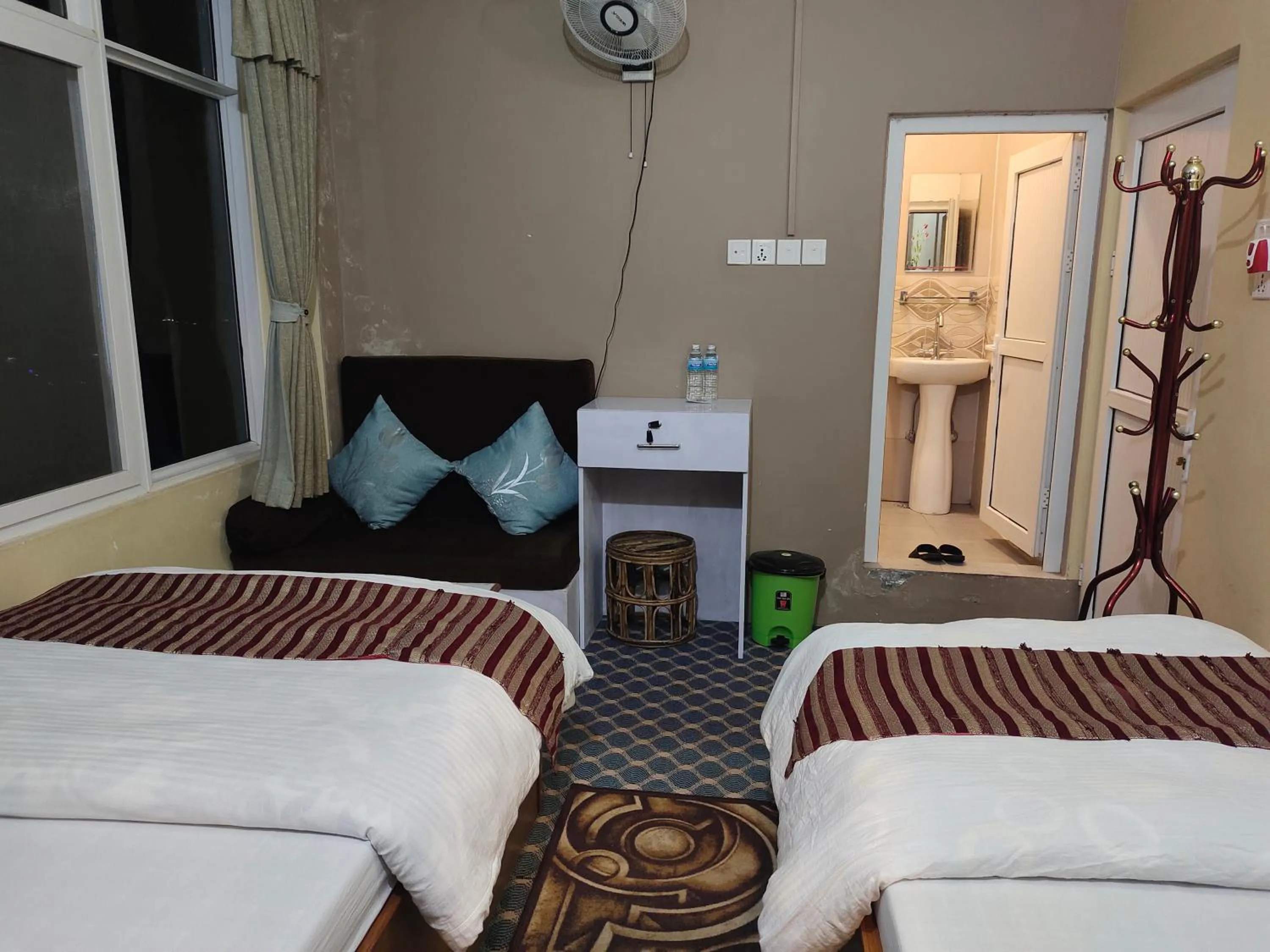 Bed in Hotel High Ground Inn Sarangkot