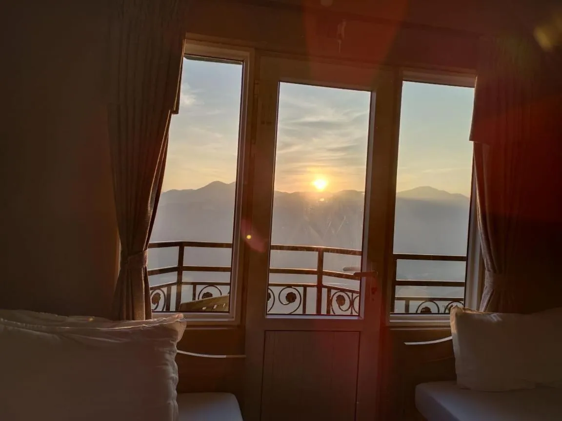 Hotel High Ground Inn Sarangkot