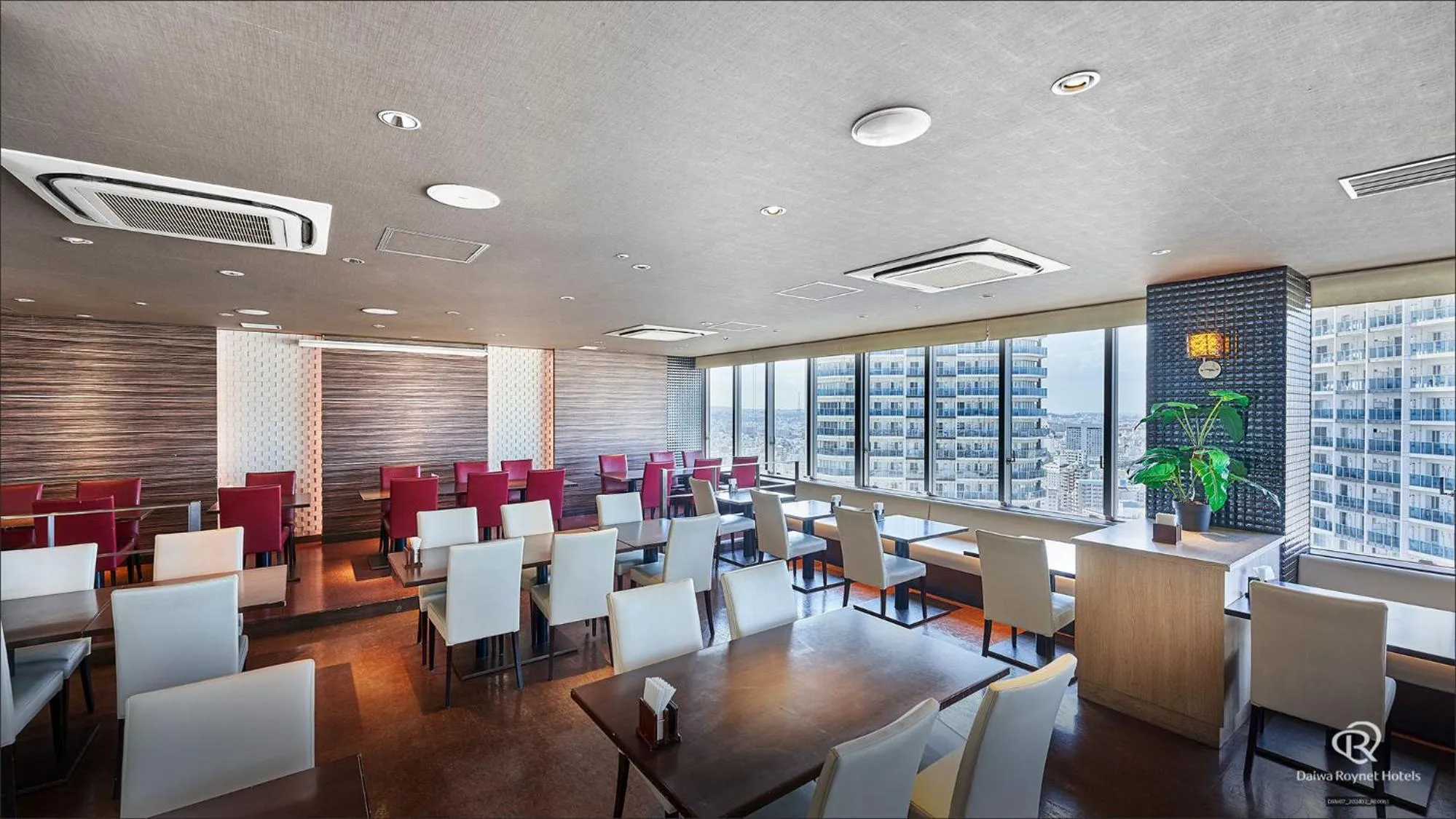 Restaurant/places to eat in Daiwa Roynet Hotel Naha Omoromachi