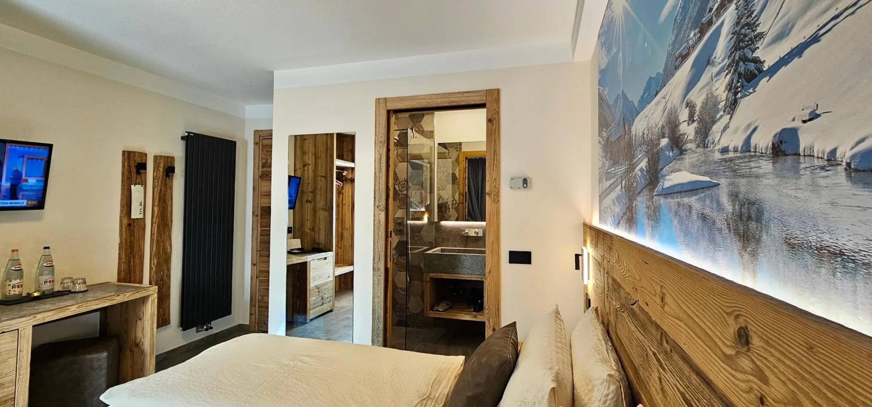 Bedroom in Albergo Alpenrose