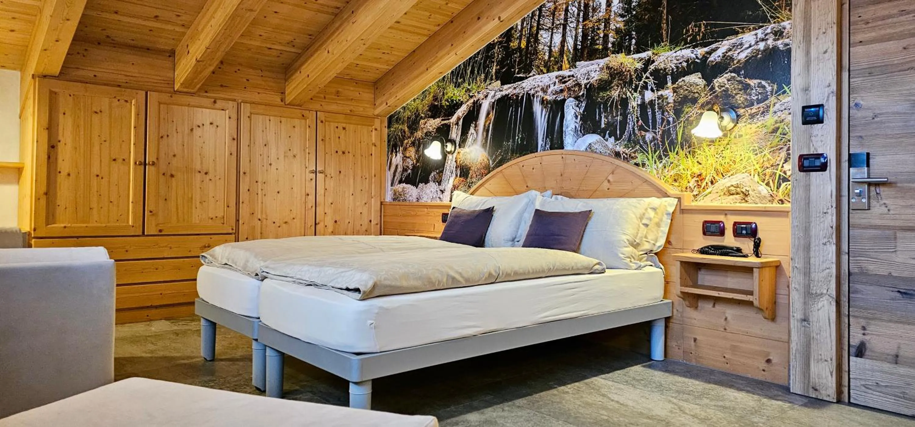 Bedroom, Bed in Albergo Alpenrose