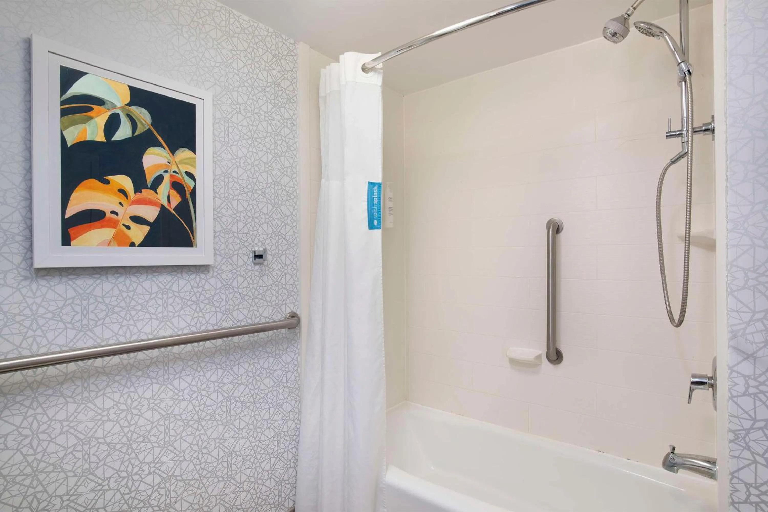 Bathroom in Hampton Inn Northwood