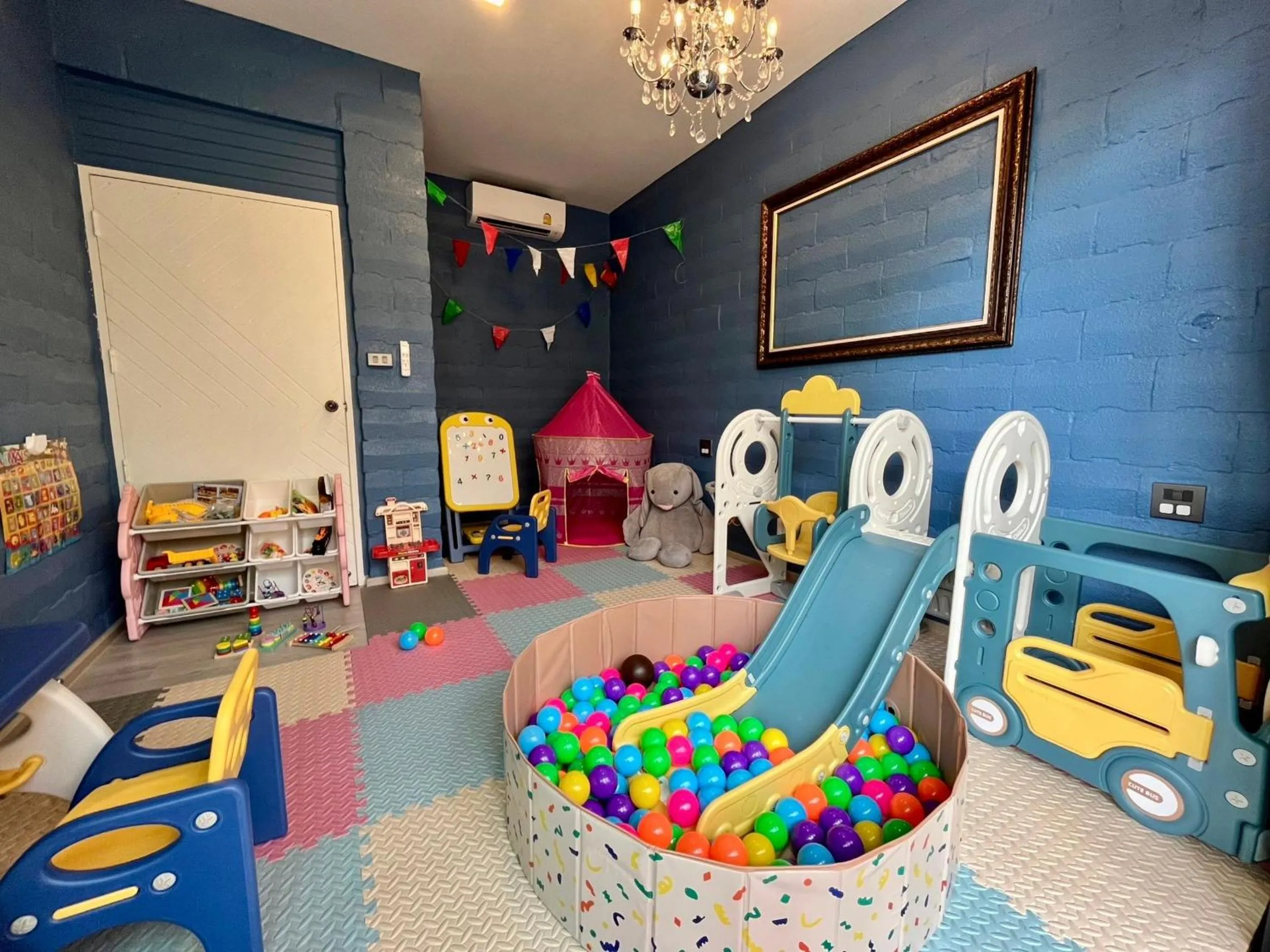 Children play ground in Villa PaSon