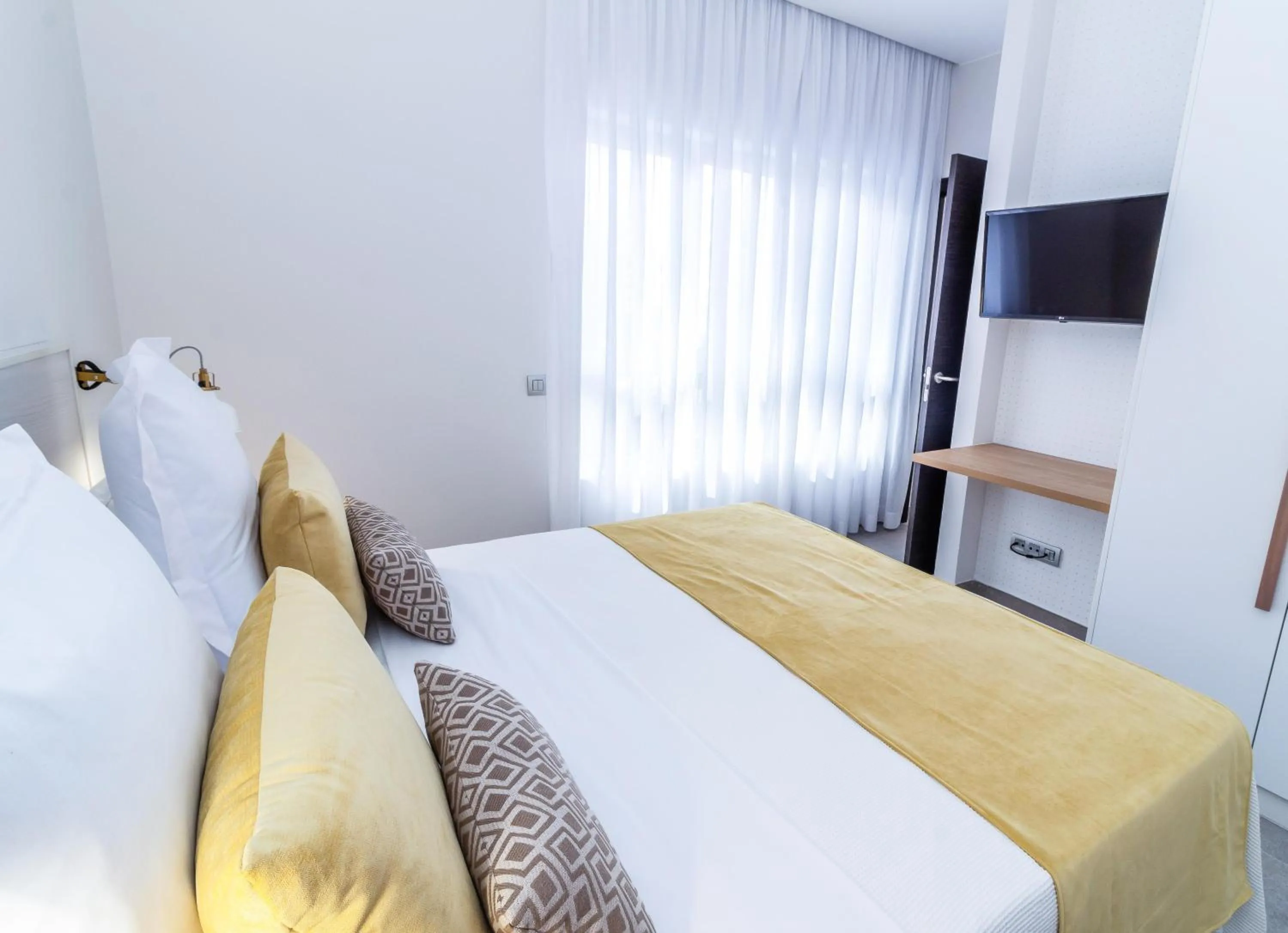 Photo of the whole room, Bed in Bex Holiday Homes