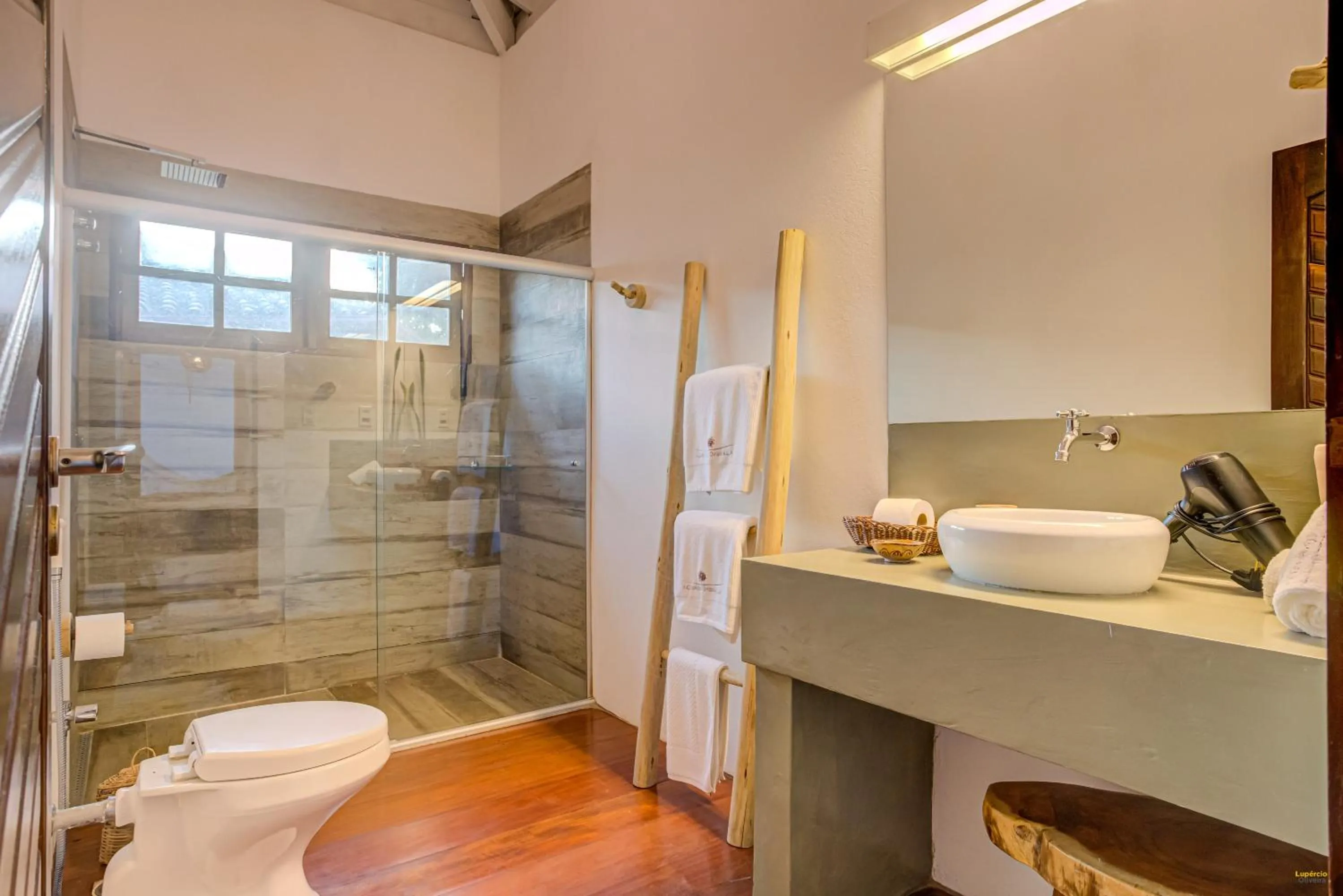 Shower in A Casa de Gabriella