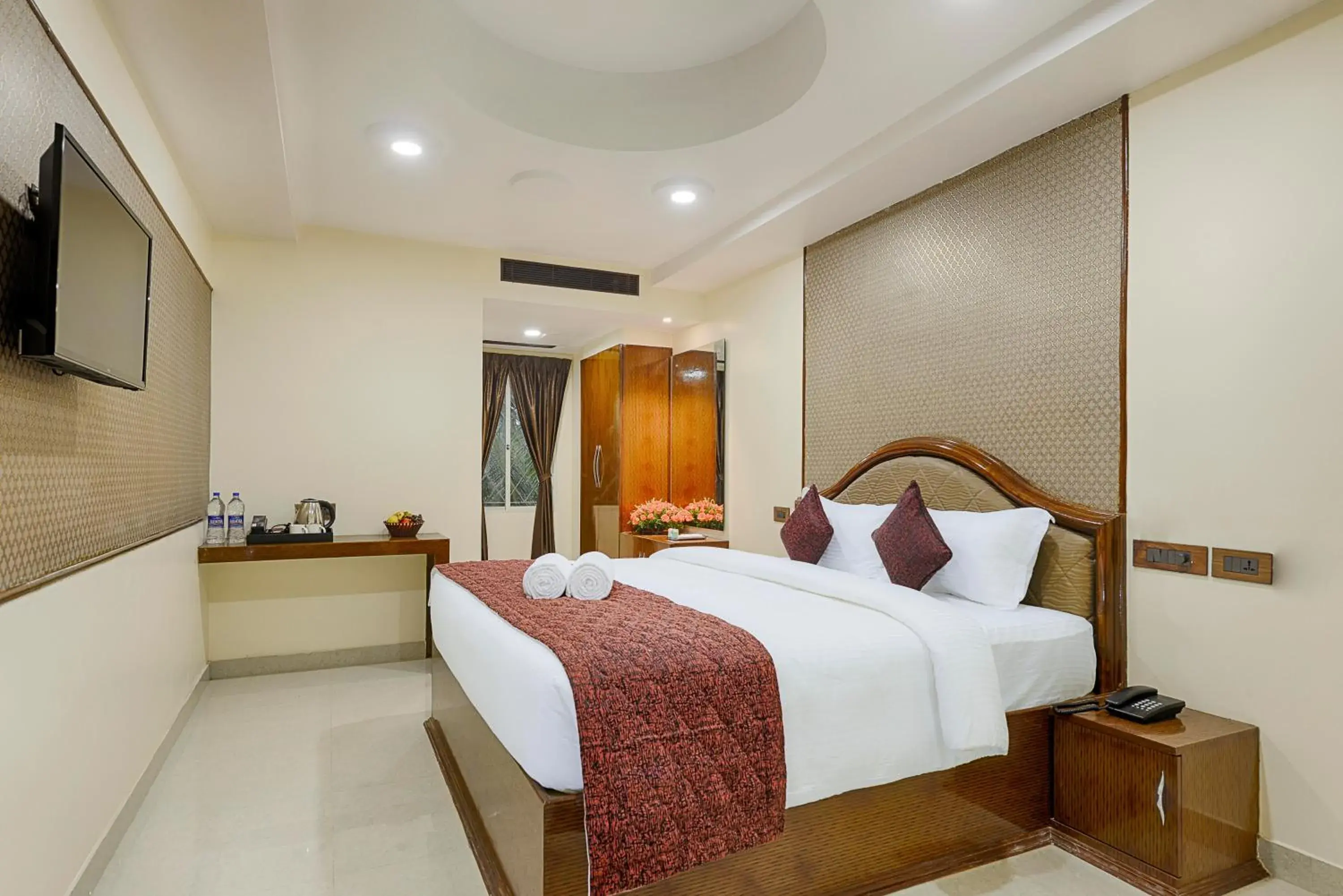 Deluxe Double Room in Hotel Ramraj Regency Deluxe Double Room in Hotel Ramraj Regency