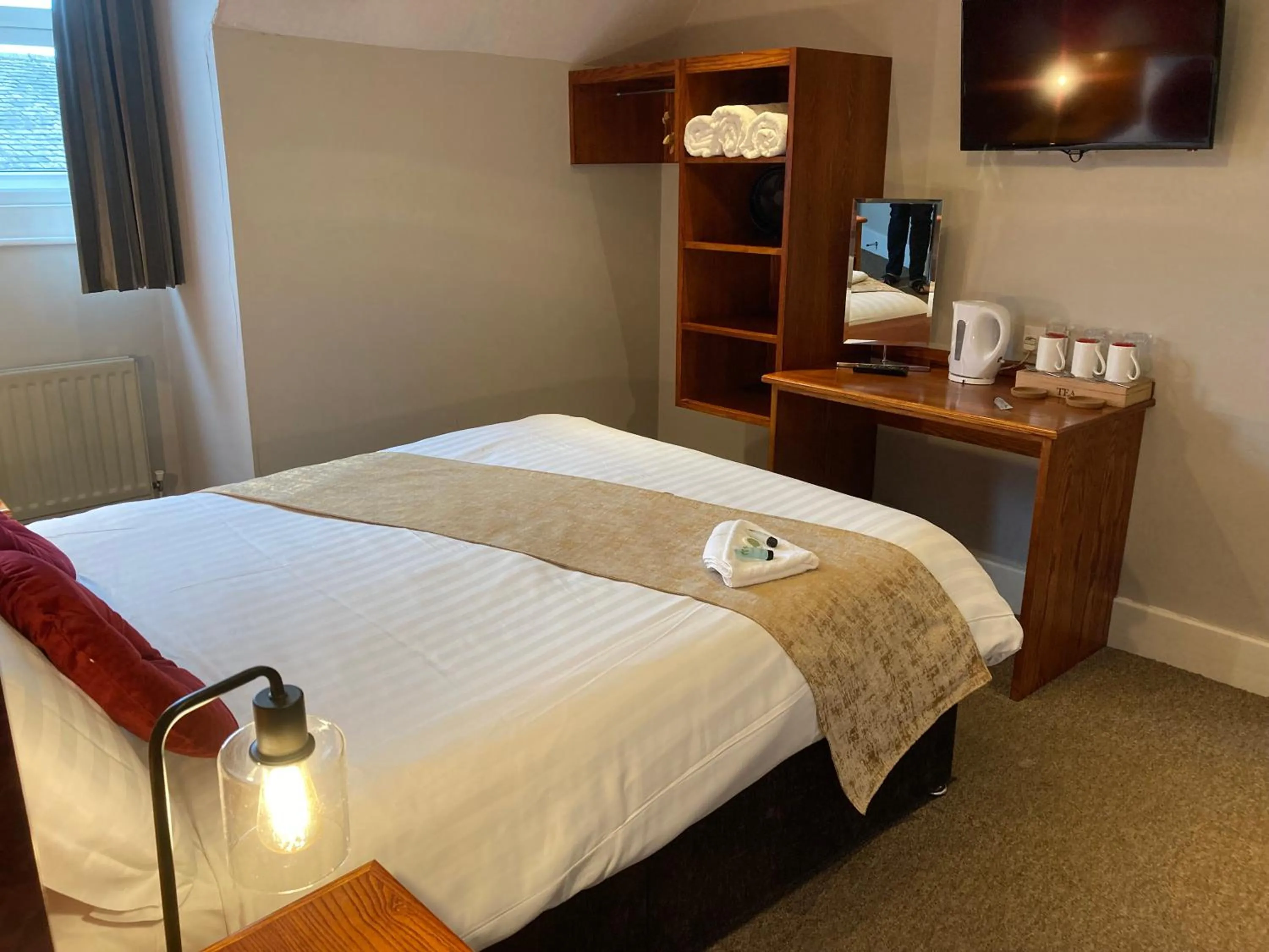 Bedroom, Bed in The Bulls Head