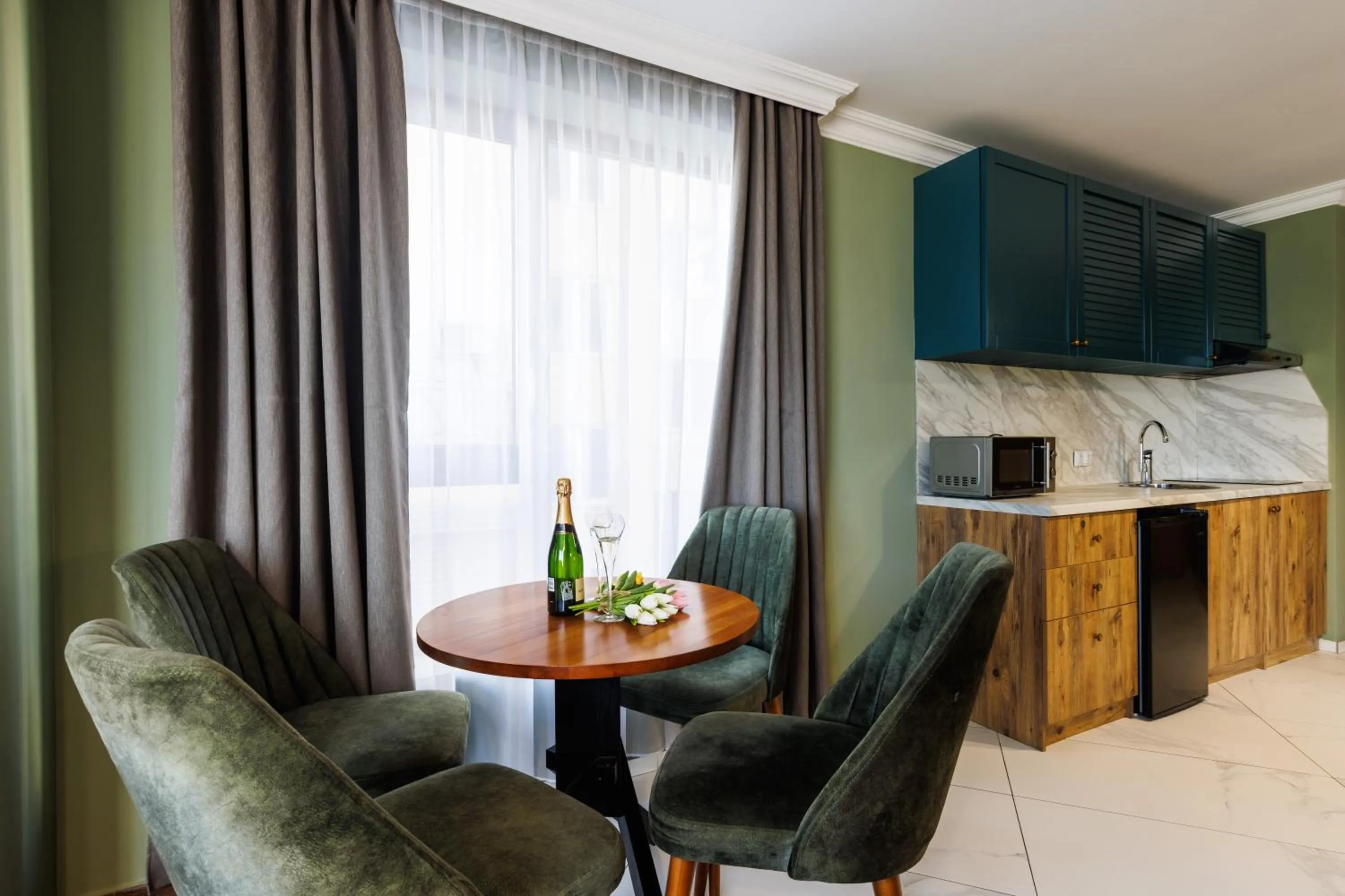 Avenue Hotel - Free Parking