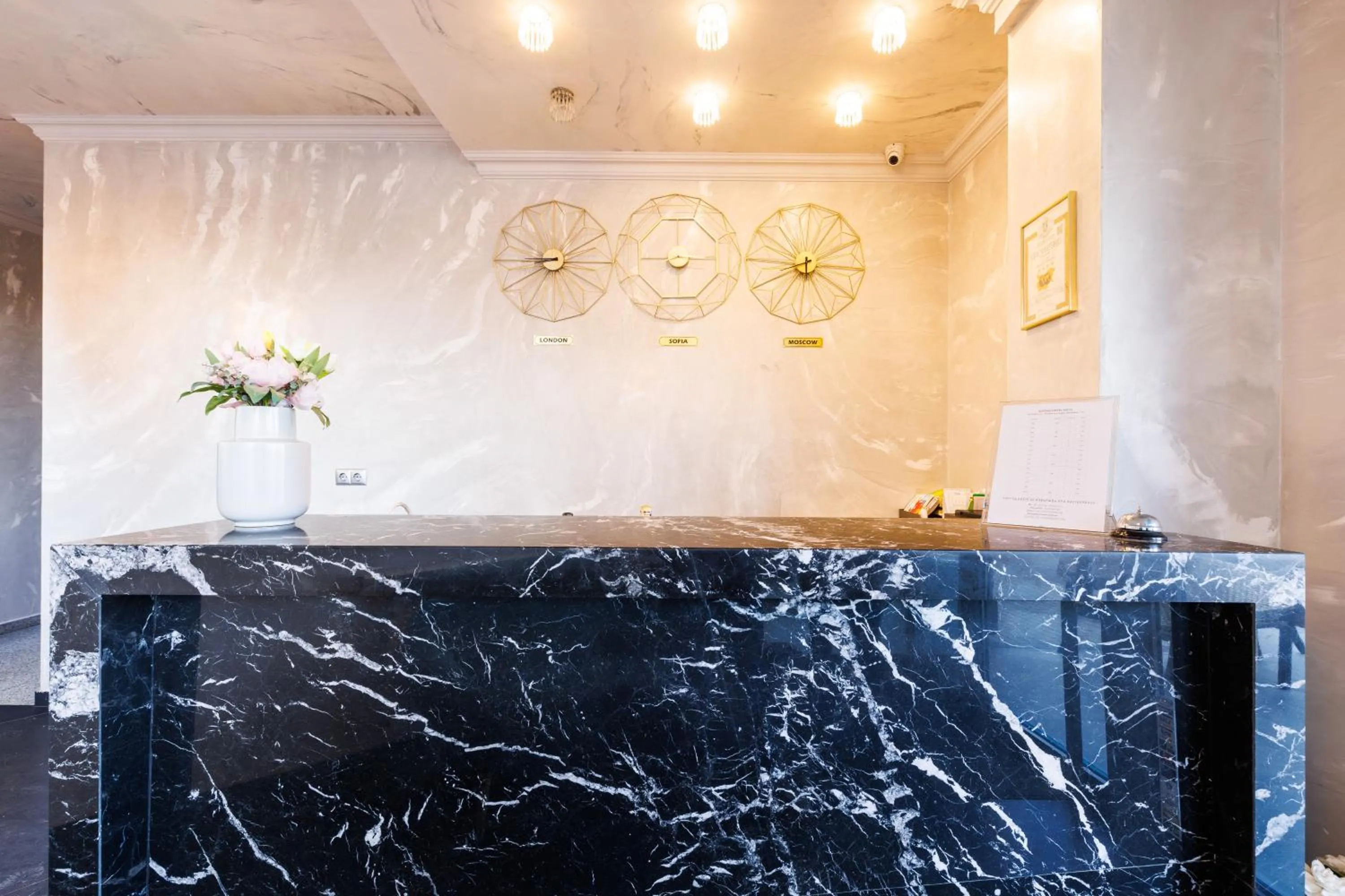 Avenue Hotel - Free Parking