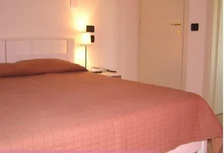 Bed in Albergo Le 2 Rose