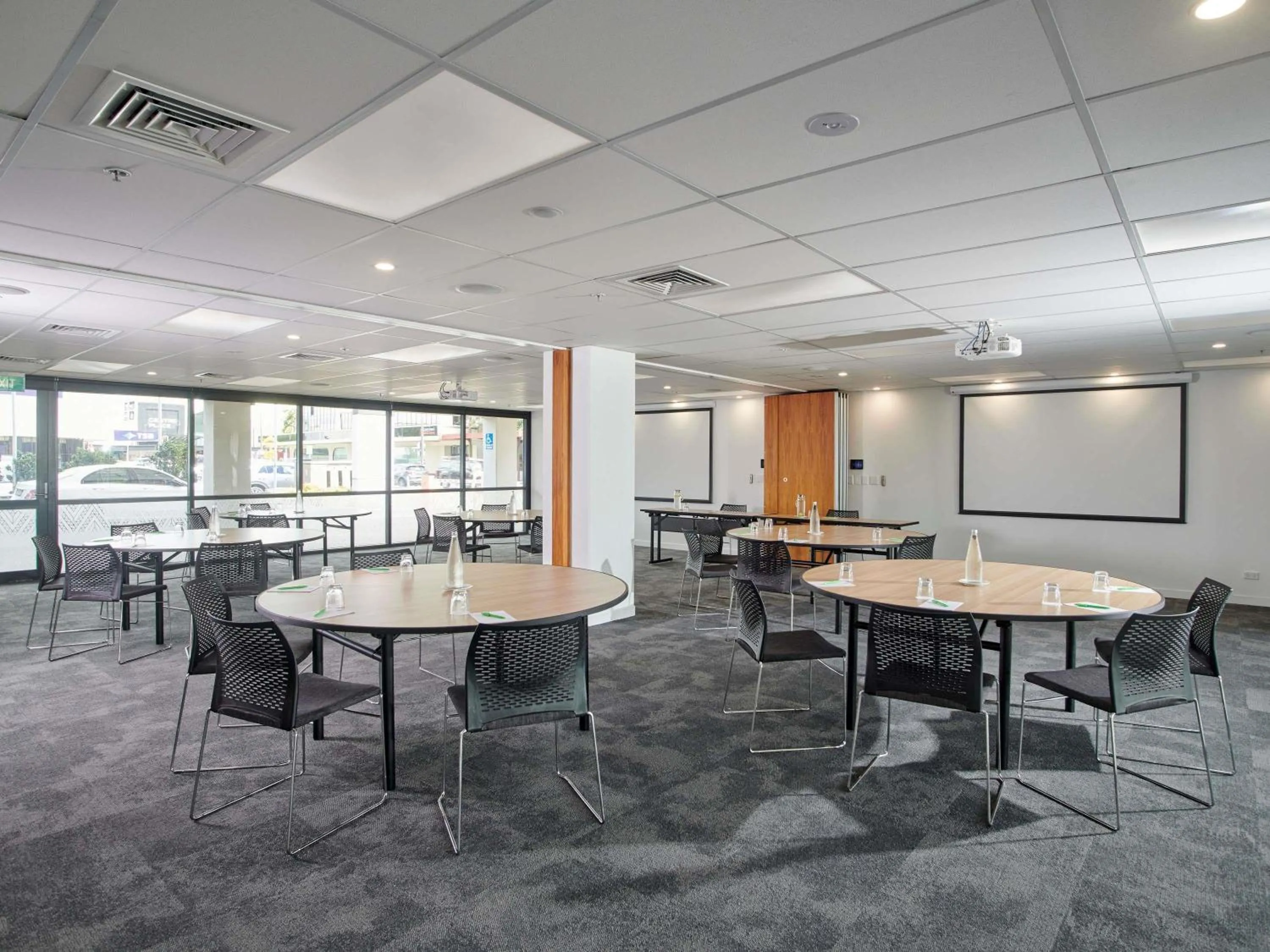 Meeting/conference room in ibis Hamilton Tainui