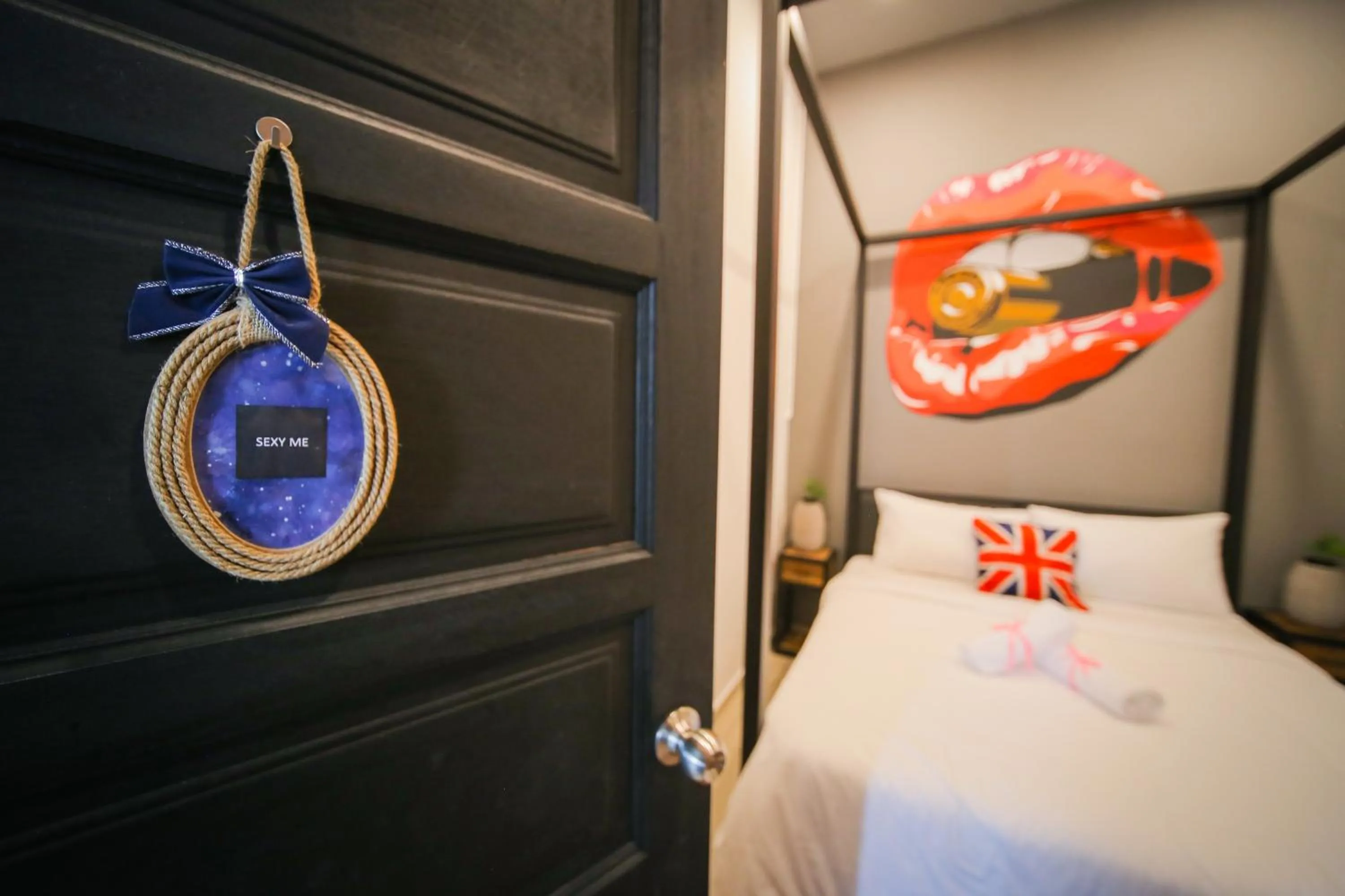 Bed in The Best Hotel in Bayan Lepas - THE LOV PENANG