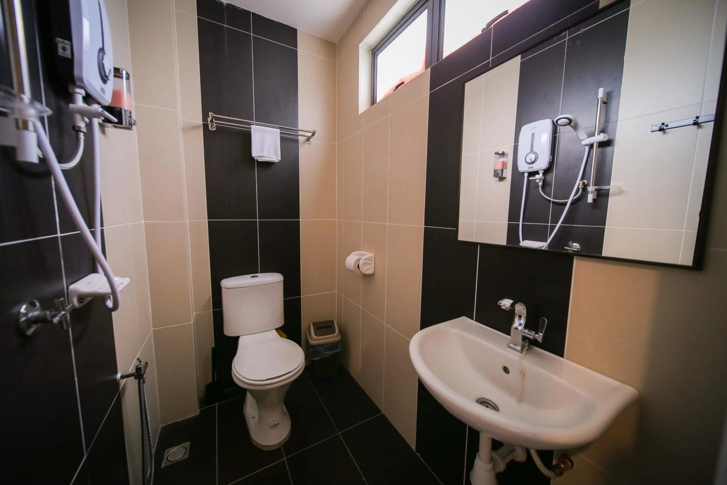 The Best Hotel in Bayan Lepas - THE LOV PENANG