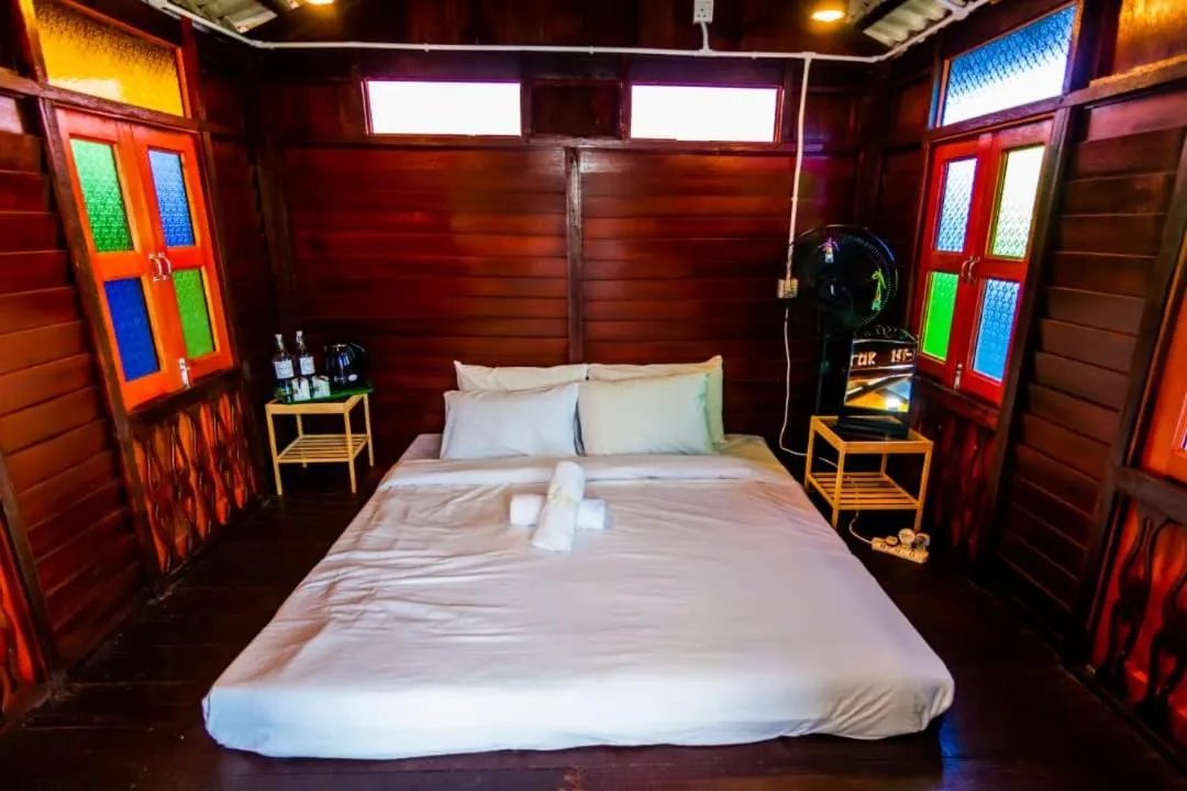 Bed in The Best Hotel in Bayan Lepas - THE LOV PENANG