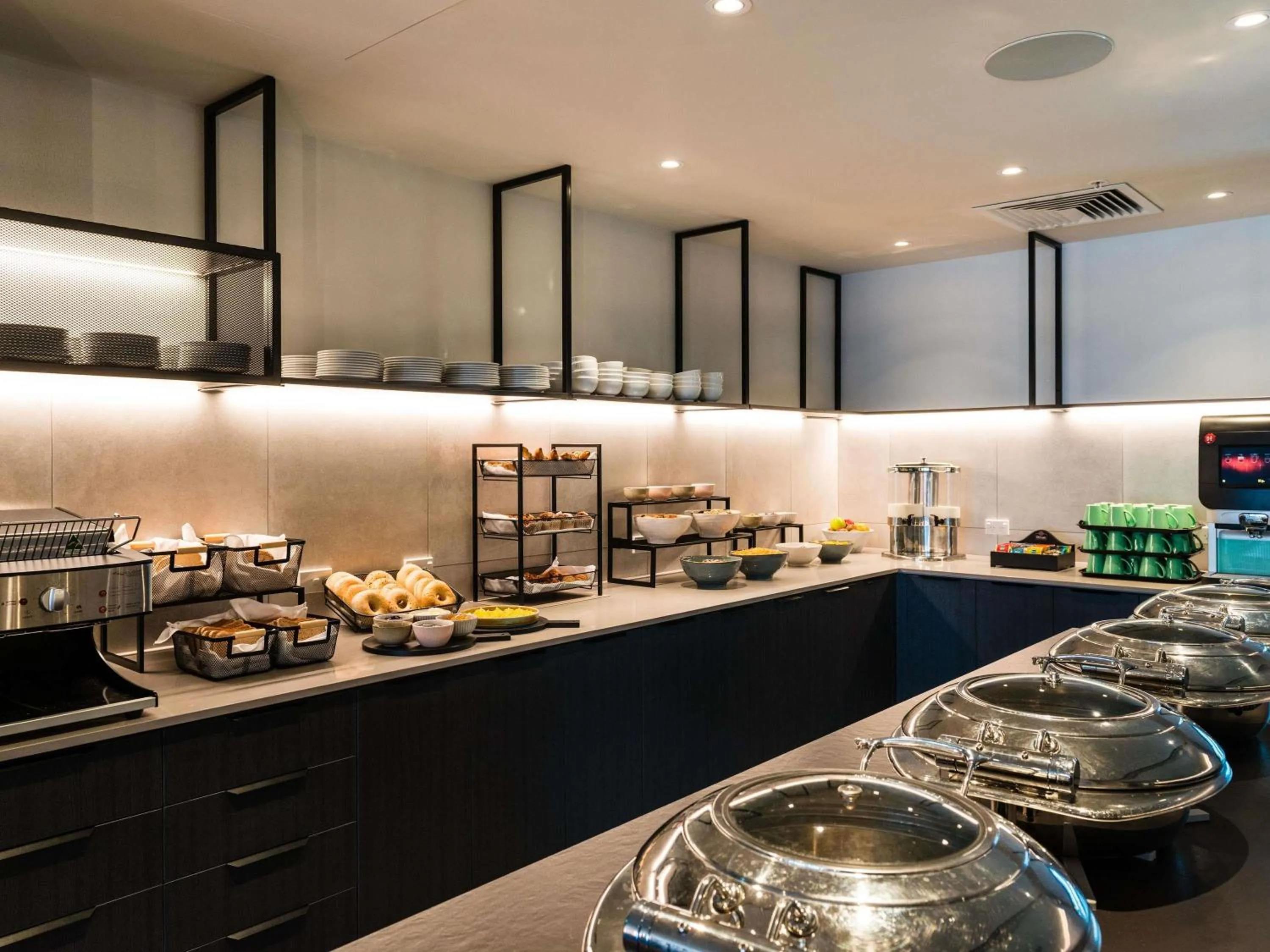 Breakfast in Ibis Christchurch