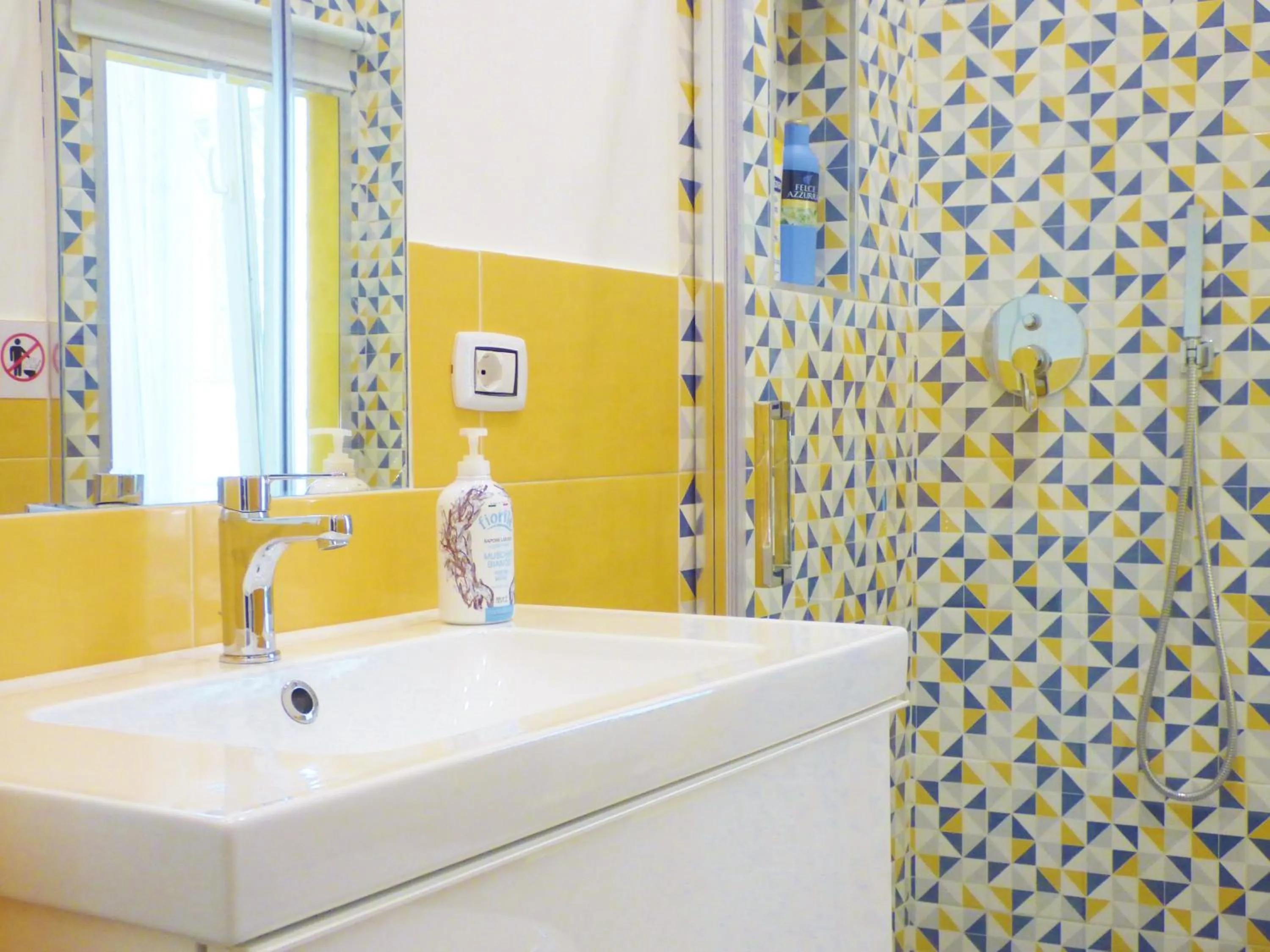 Bathroom in B&B Lemon Flats