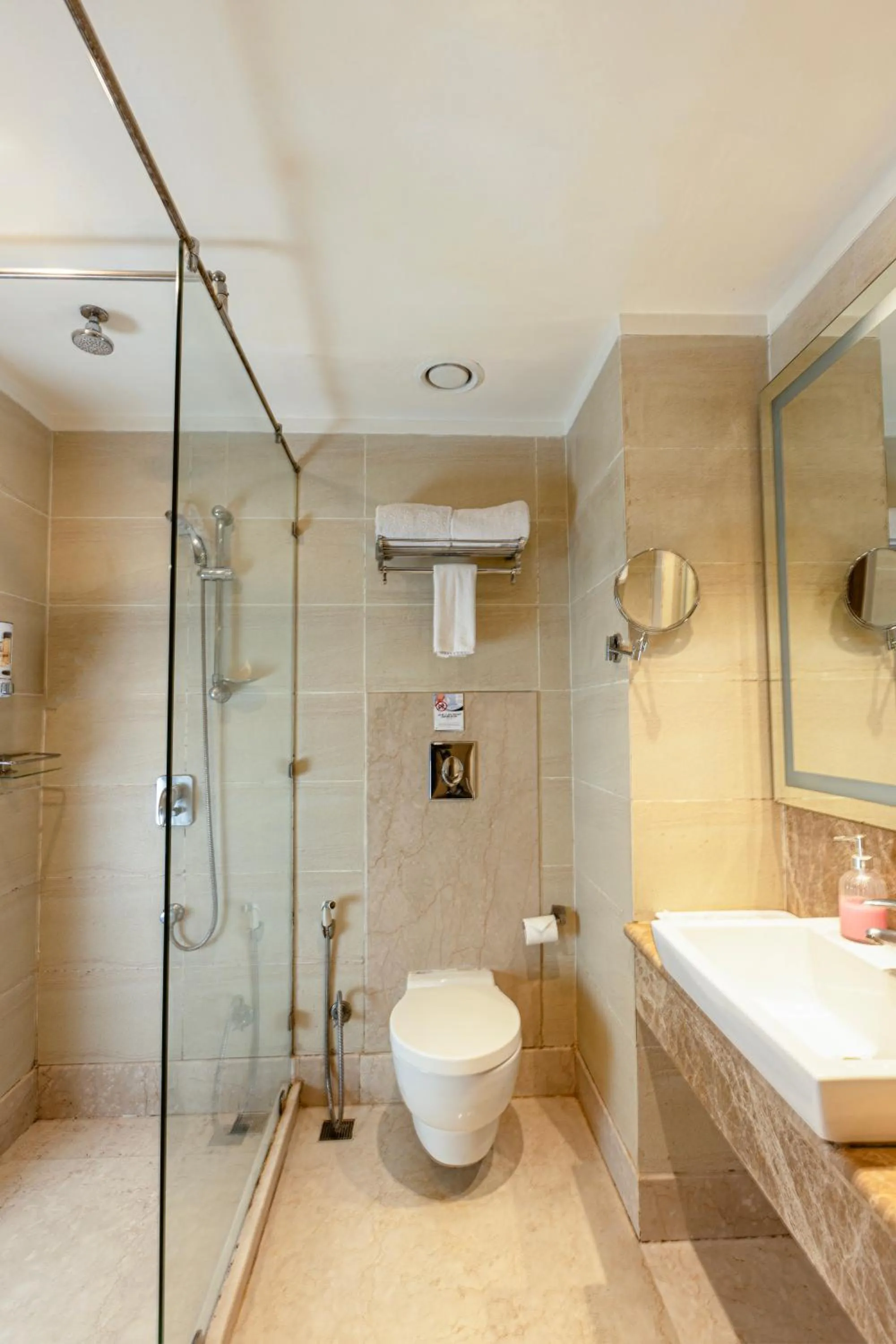 Shower in The Orion Plaza - Nehru Place