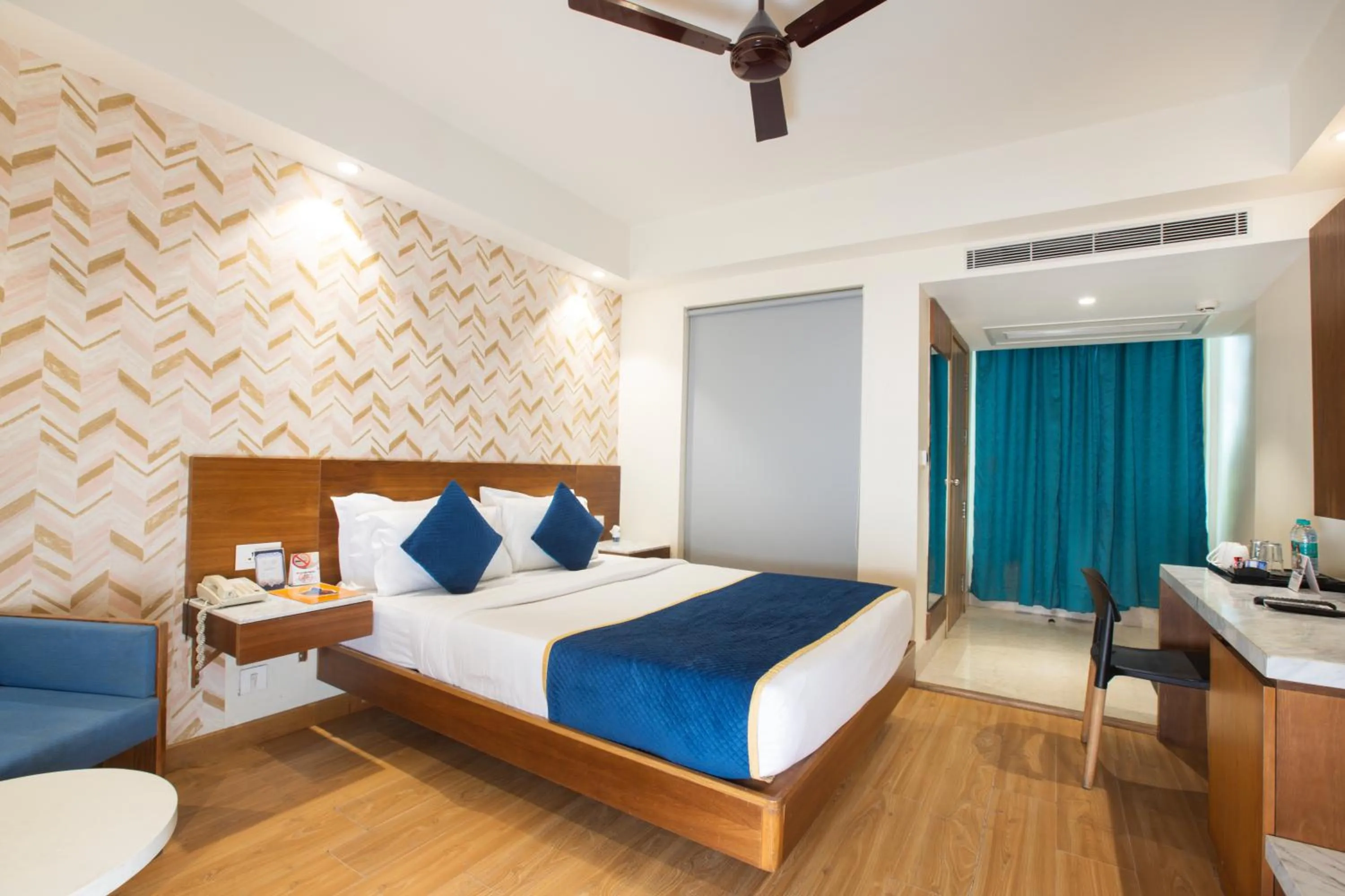 Bed in The Orion Plaza - Nehru Place