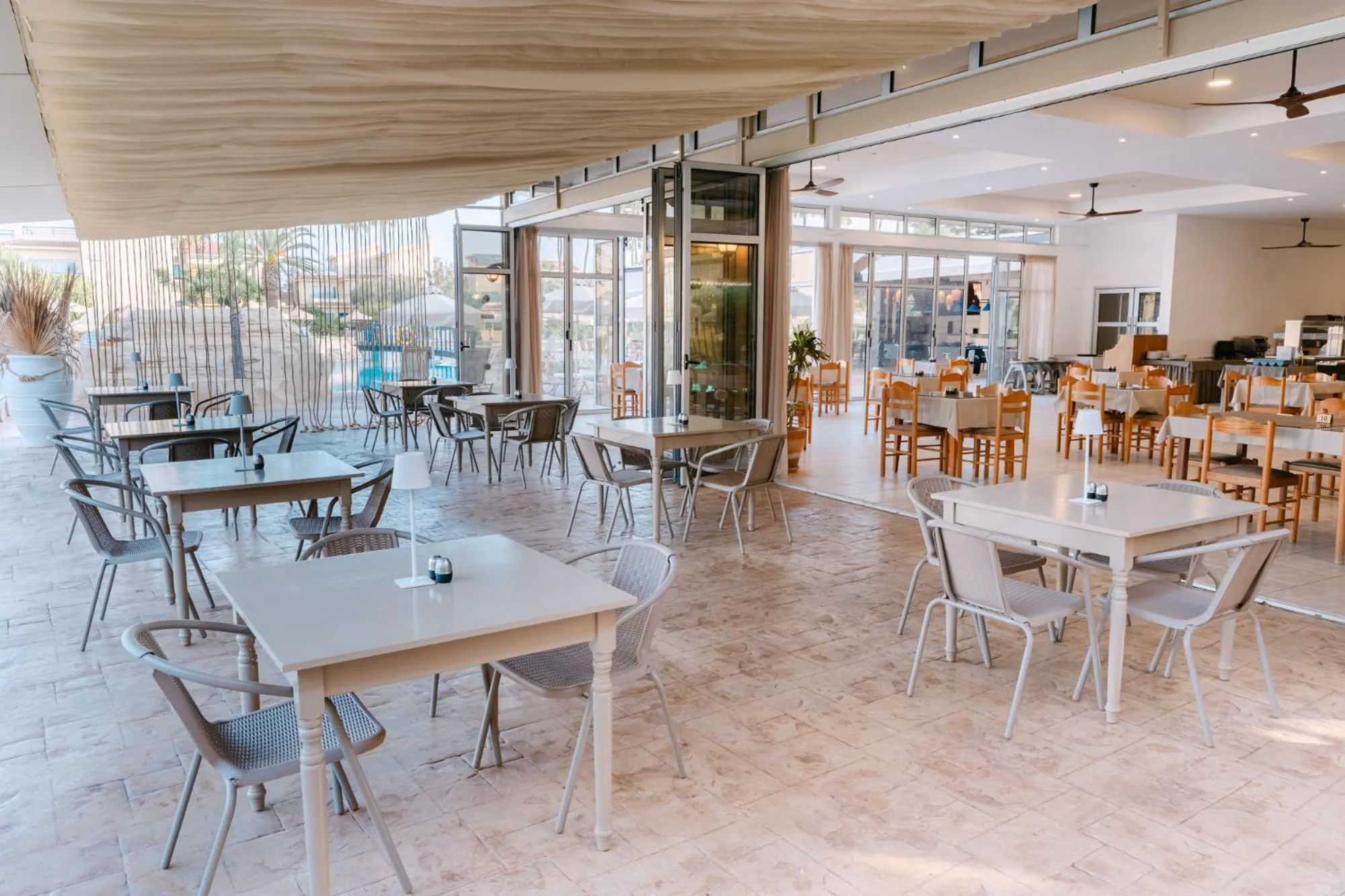 Restaurant/places to eat in Makronisos Village