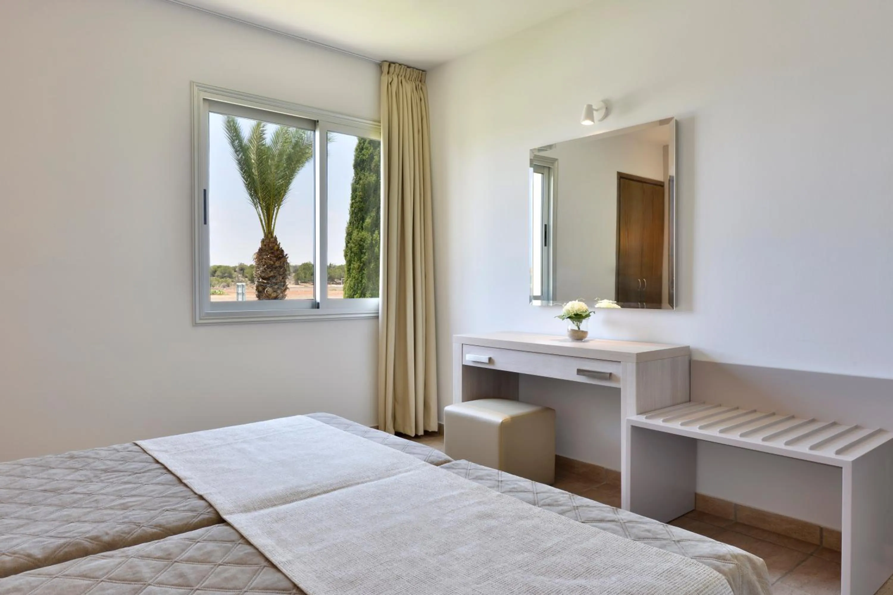 Bedroom, Bed in Makronisos Village