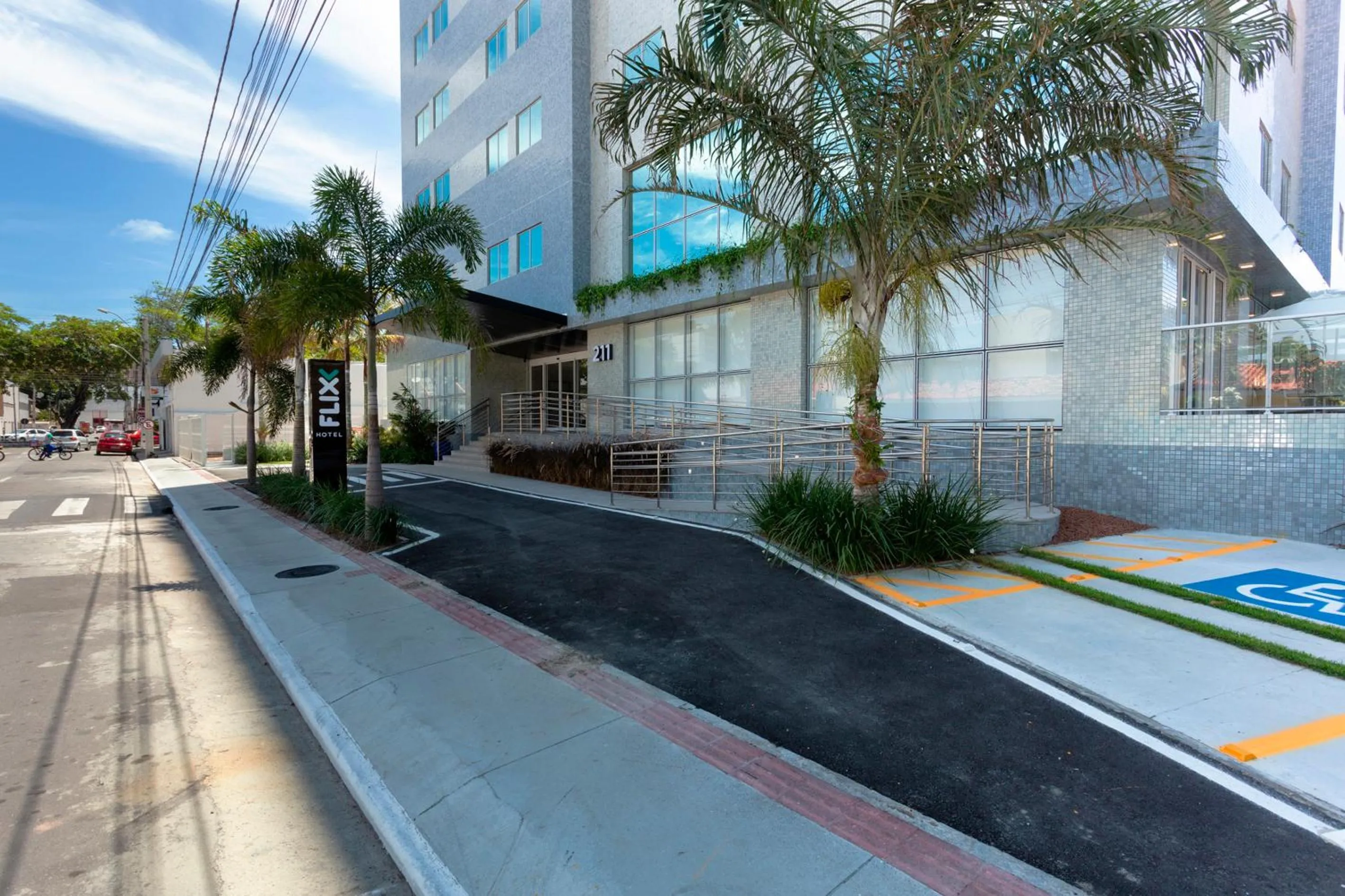 Facade/entrance in Flix Hotel