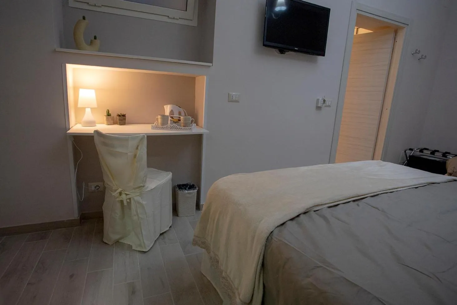 TV and multimedia, Bed in Agorà Mura Greche B&b