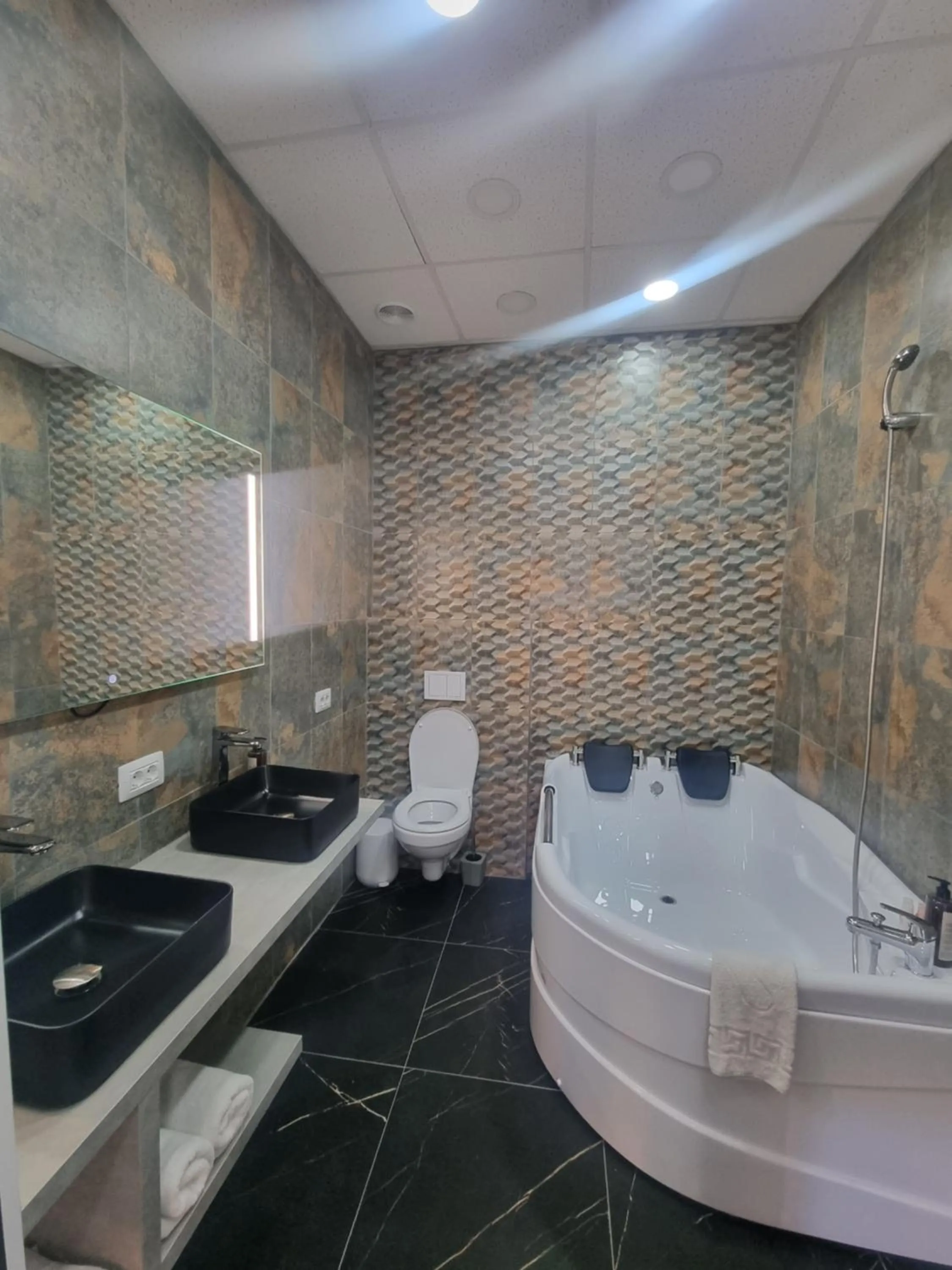 Bathroom in Poet Palace Bucharest