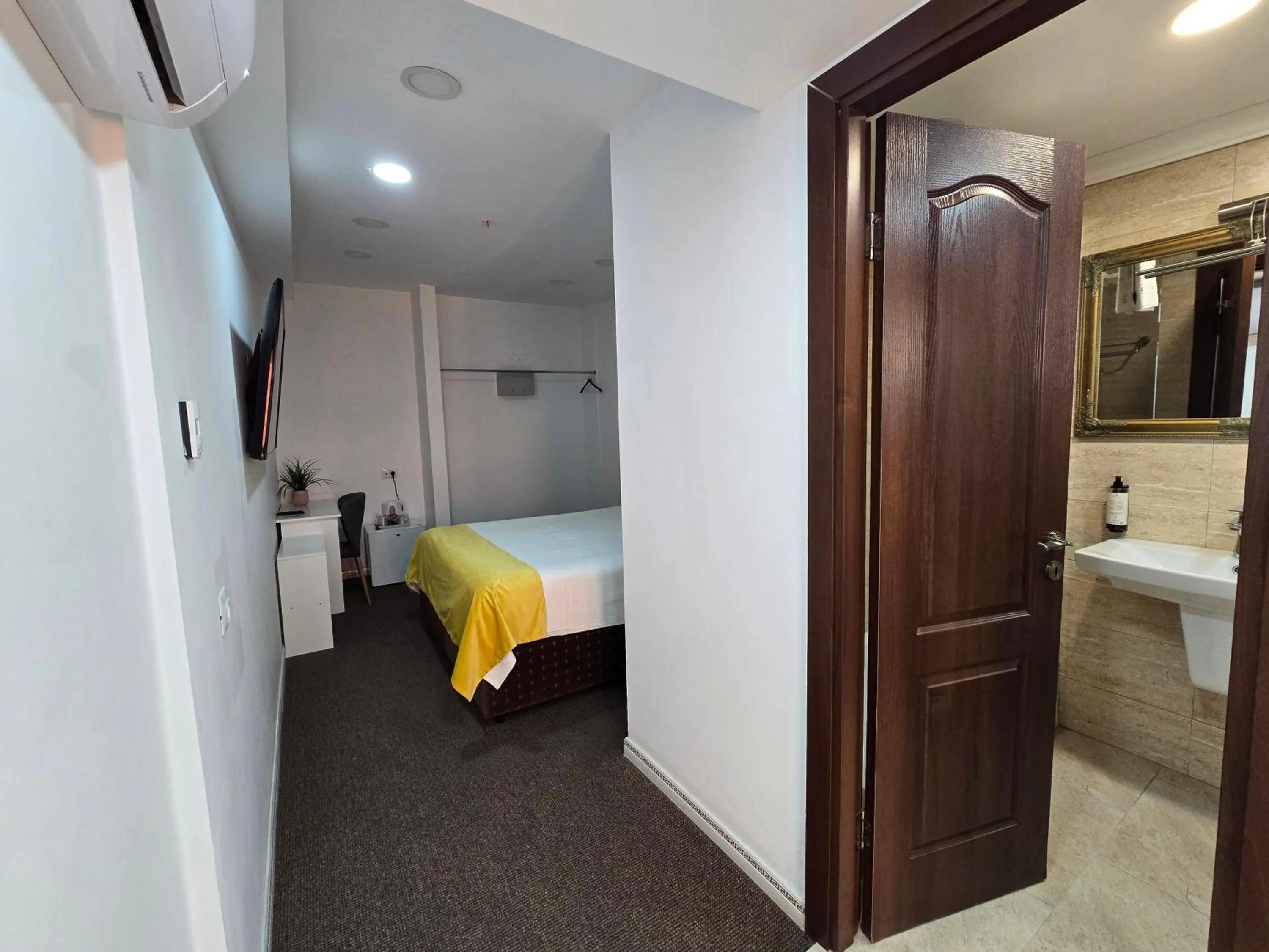 Bed in Poet Palace Bucharest